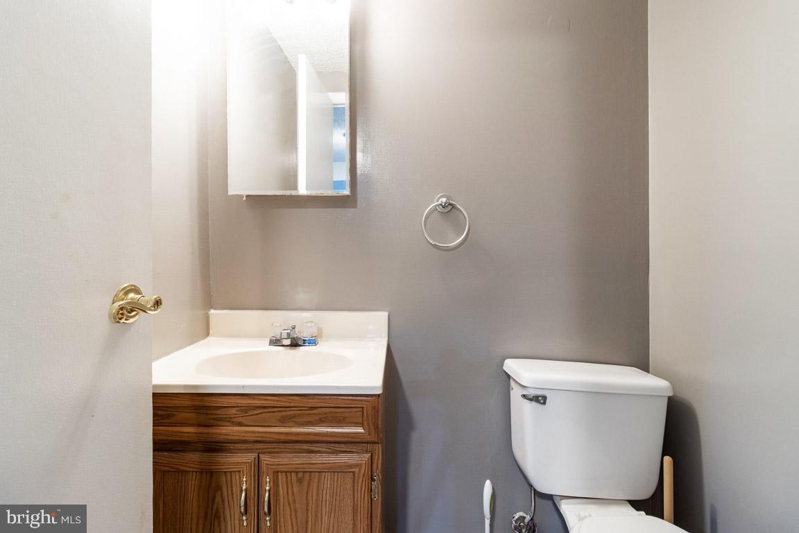 KINGS COURT - Residential Lease