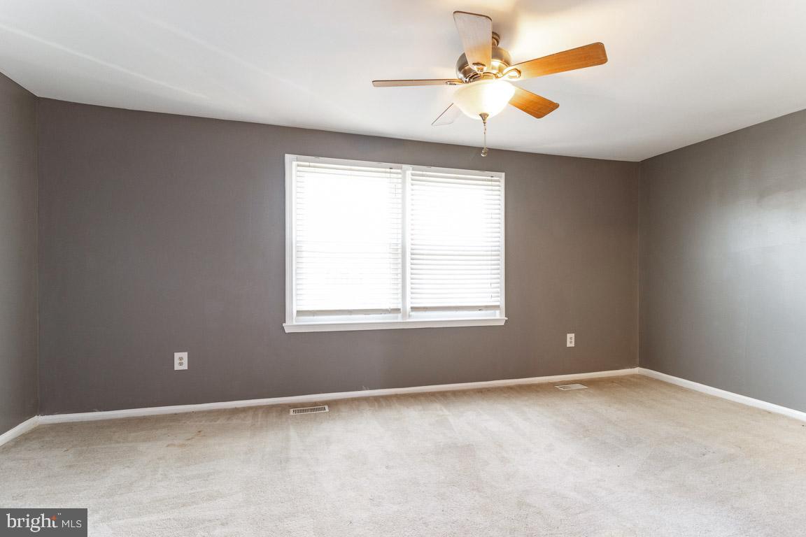 KINGS COURT - Residential Lease