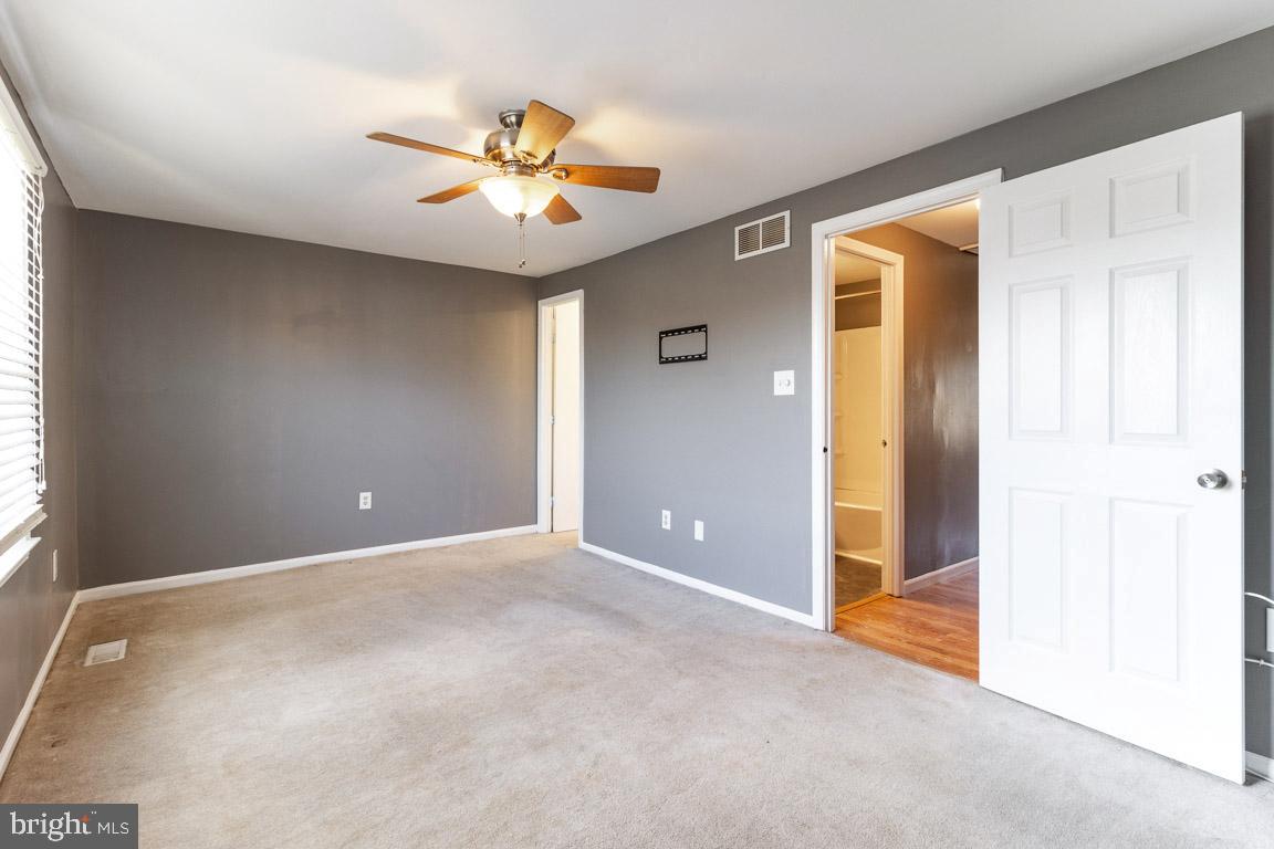 KINGS COURT - Residential Lease