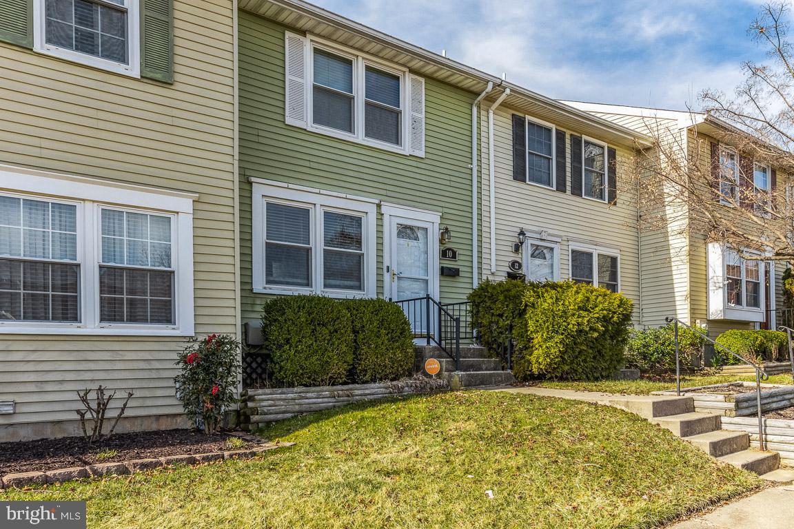 KINGS COURT - Residential Lease