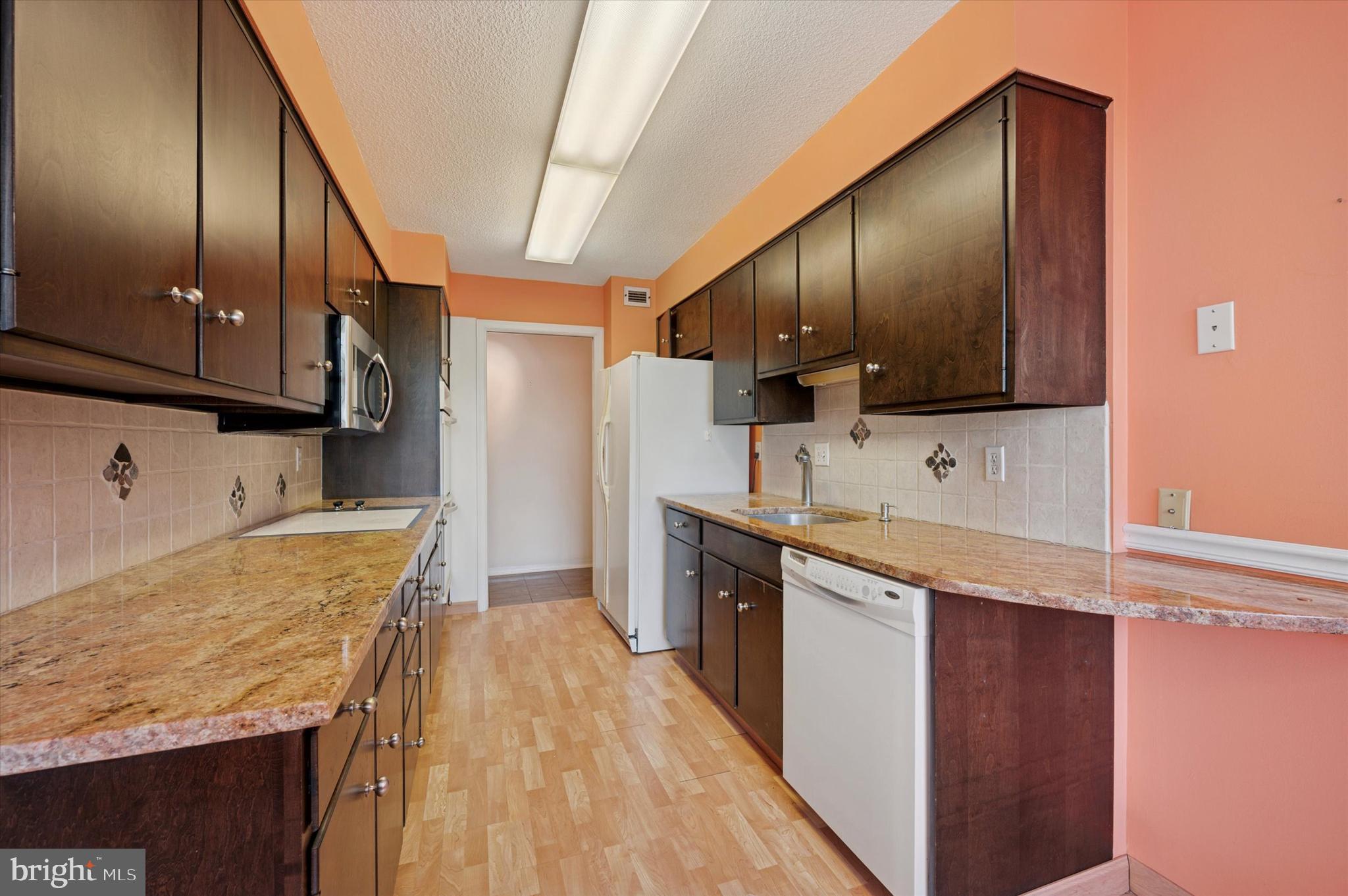 BRIAR HOUSE - Residential