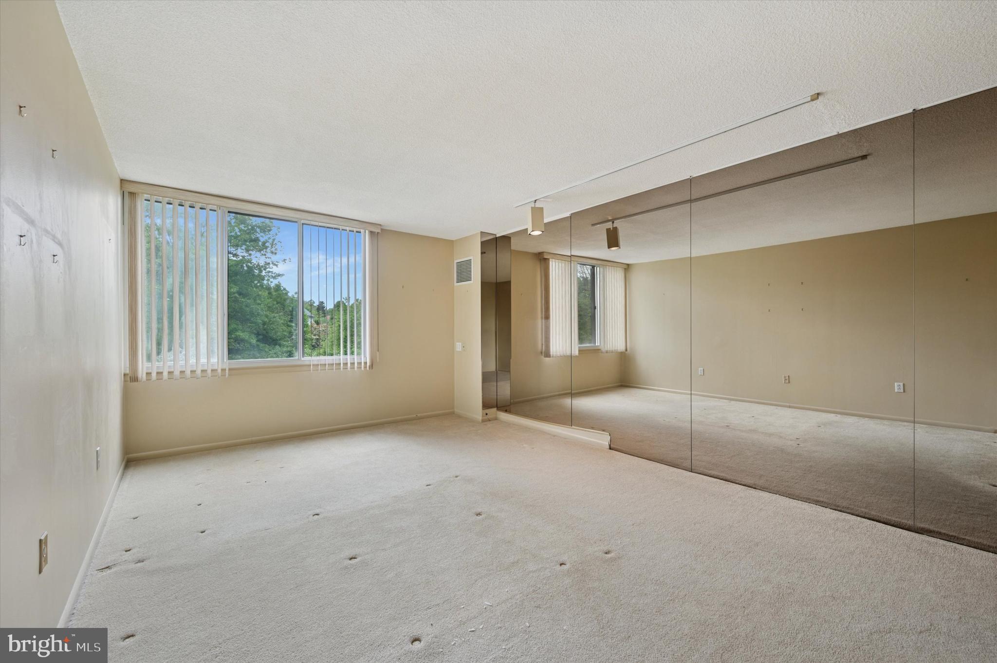 BRIAR HOUSE - Residential