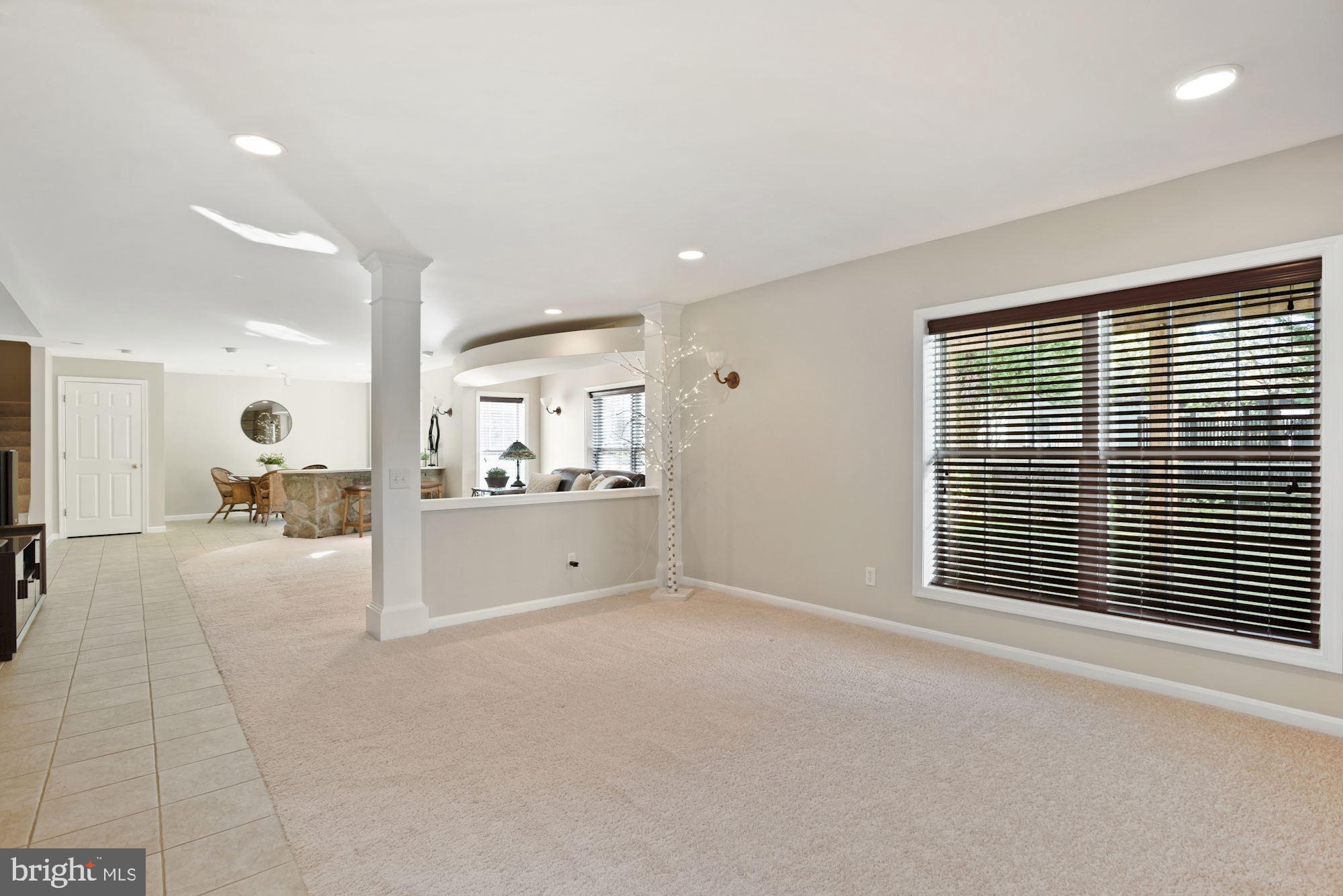 SOUTH RIDING - Residential