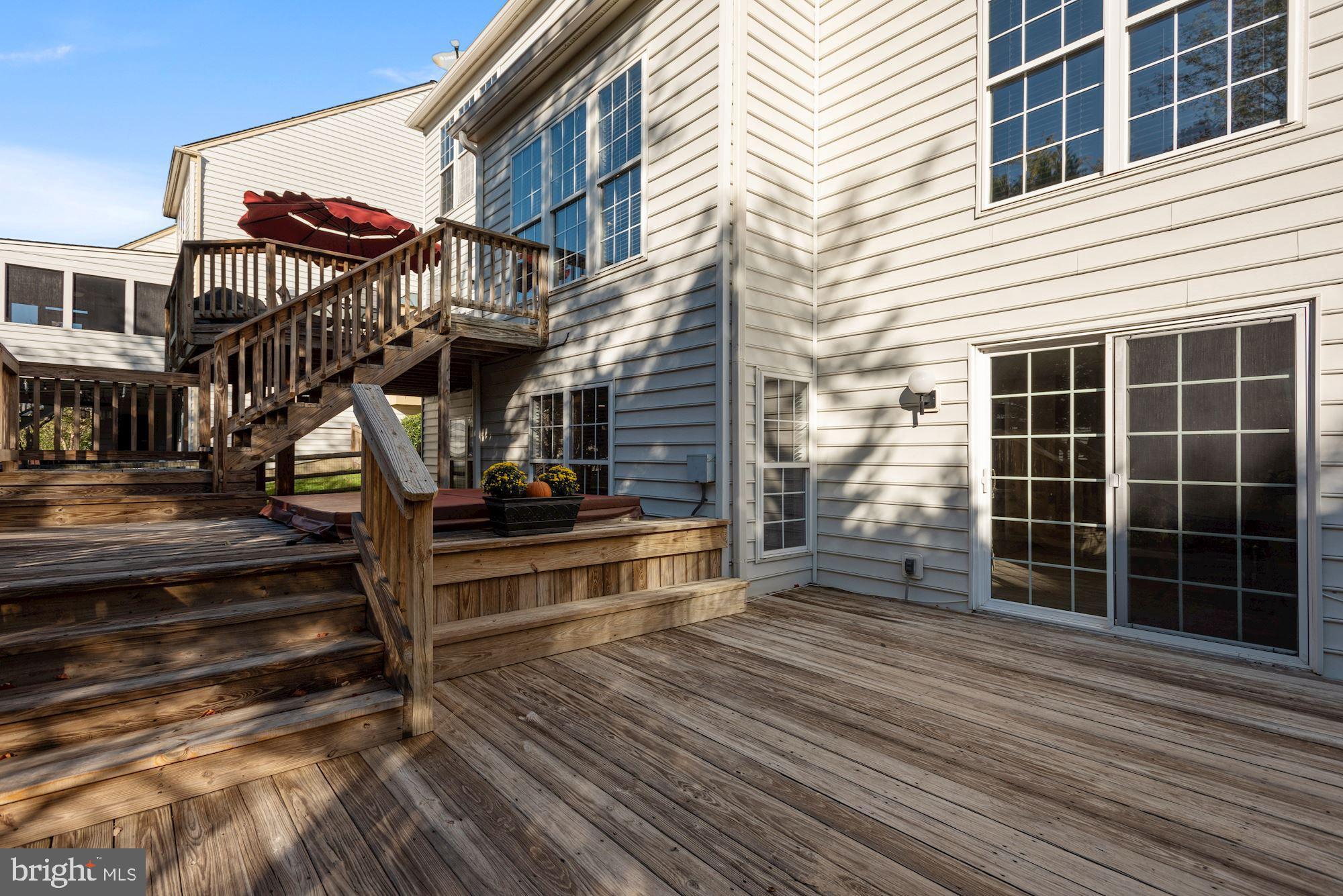 SOUTH RIDING - Residential