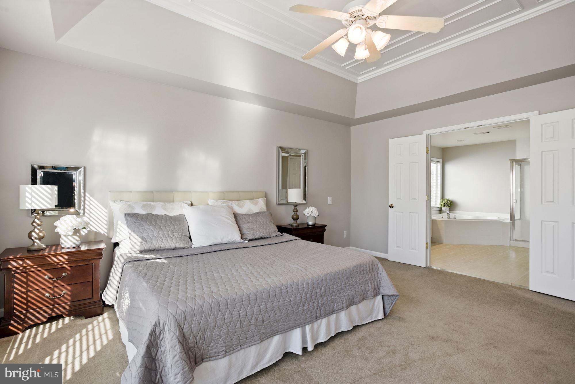 SOUTH RIDING - Residential