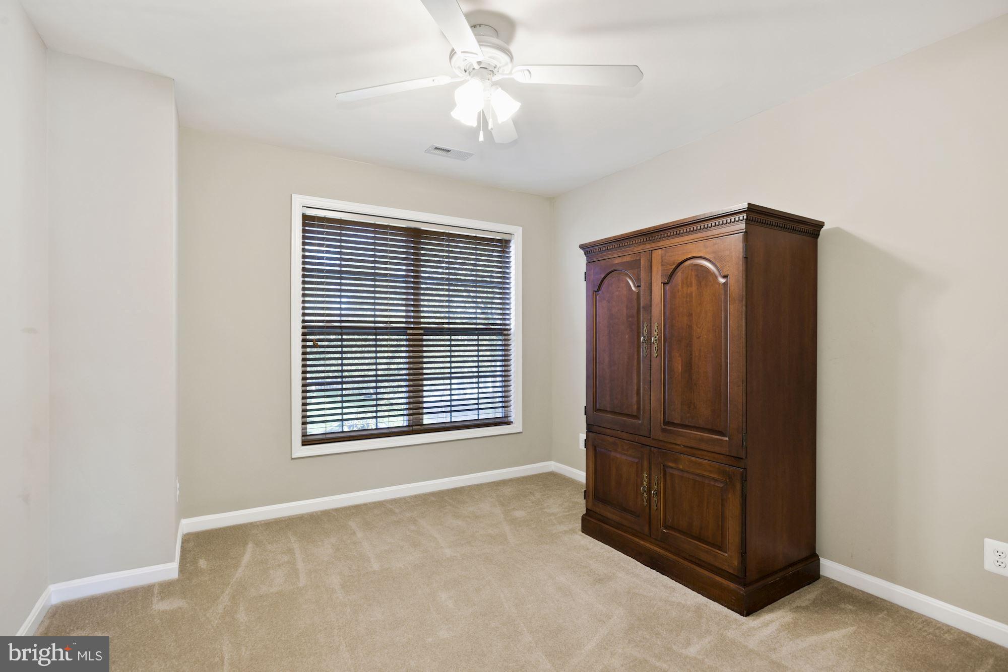 SOUTH RIDING - Residential