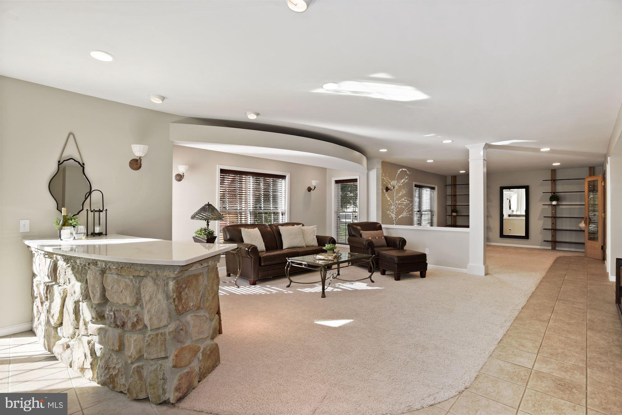 SOUTH RIDING - Residential