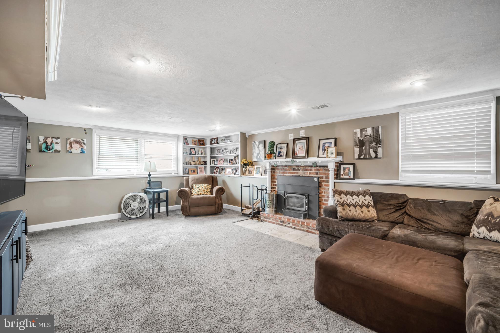 WILLOW GROVE - Residential