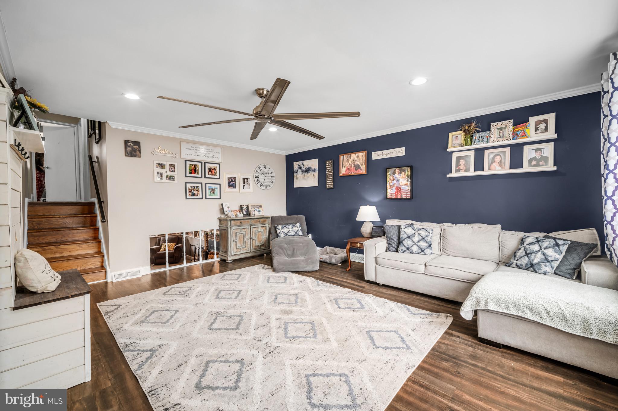 WILLOW GROVE - Residential