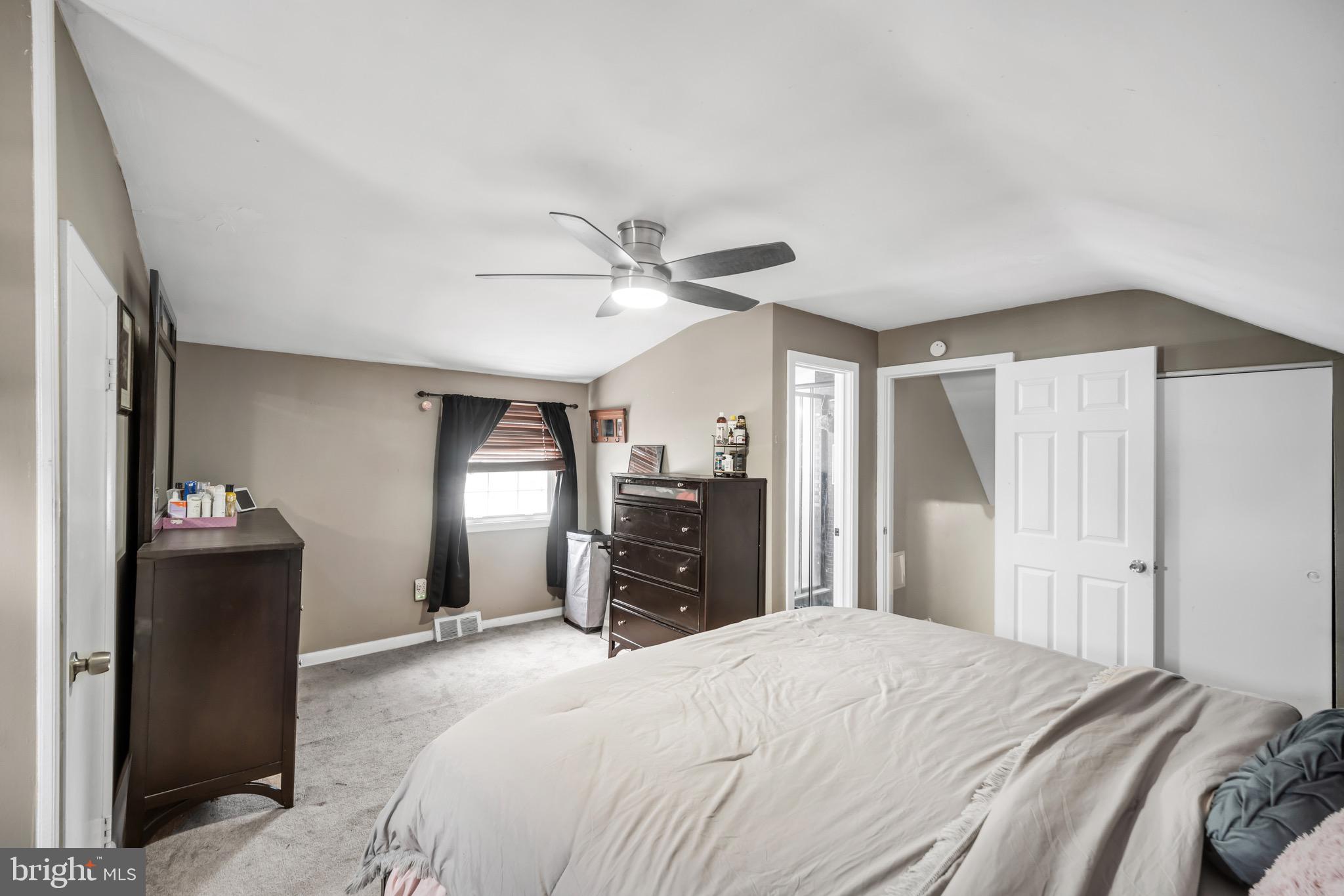 WILLOW GROVE - Residential