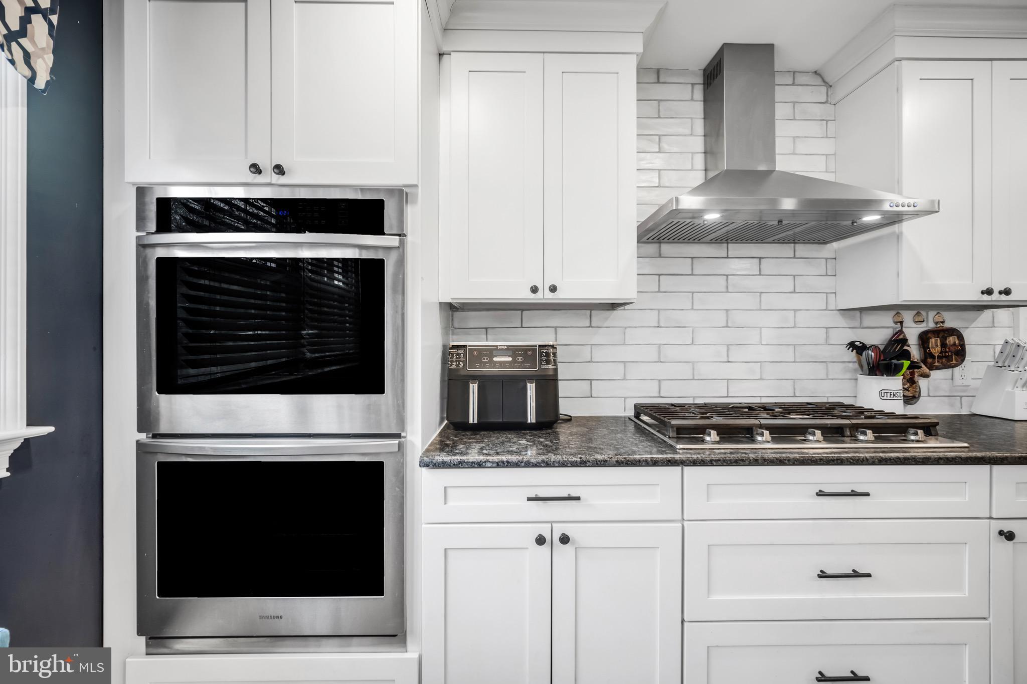 WILLOW GROVE - Residential