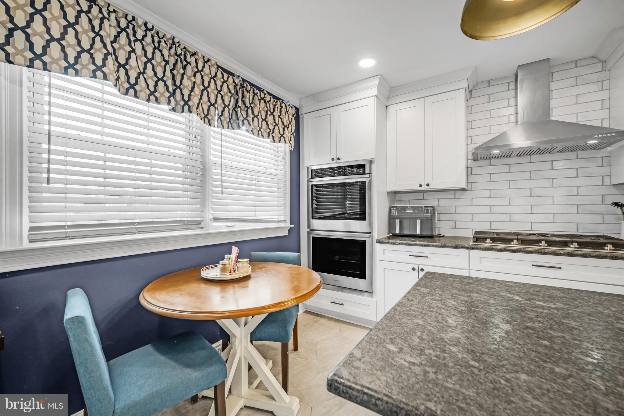 WILLOW GROVE - Residential