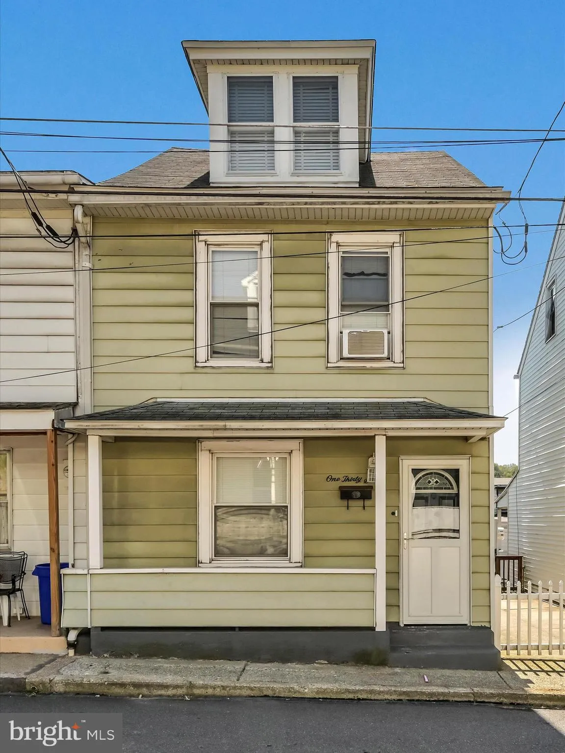 Minersville, Pennsylvania 17954, United States, 3 Bedrooms Bedrooms, ,1 BathroomBathrooms,Residential,Pending,214114