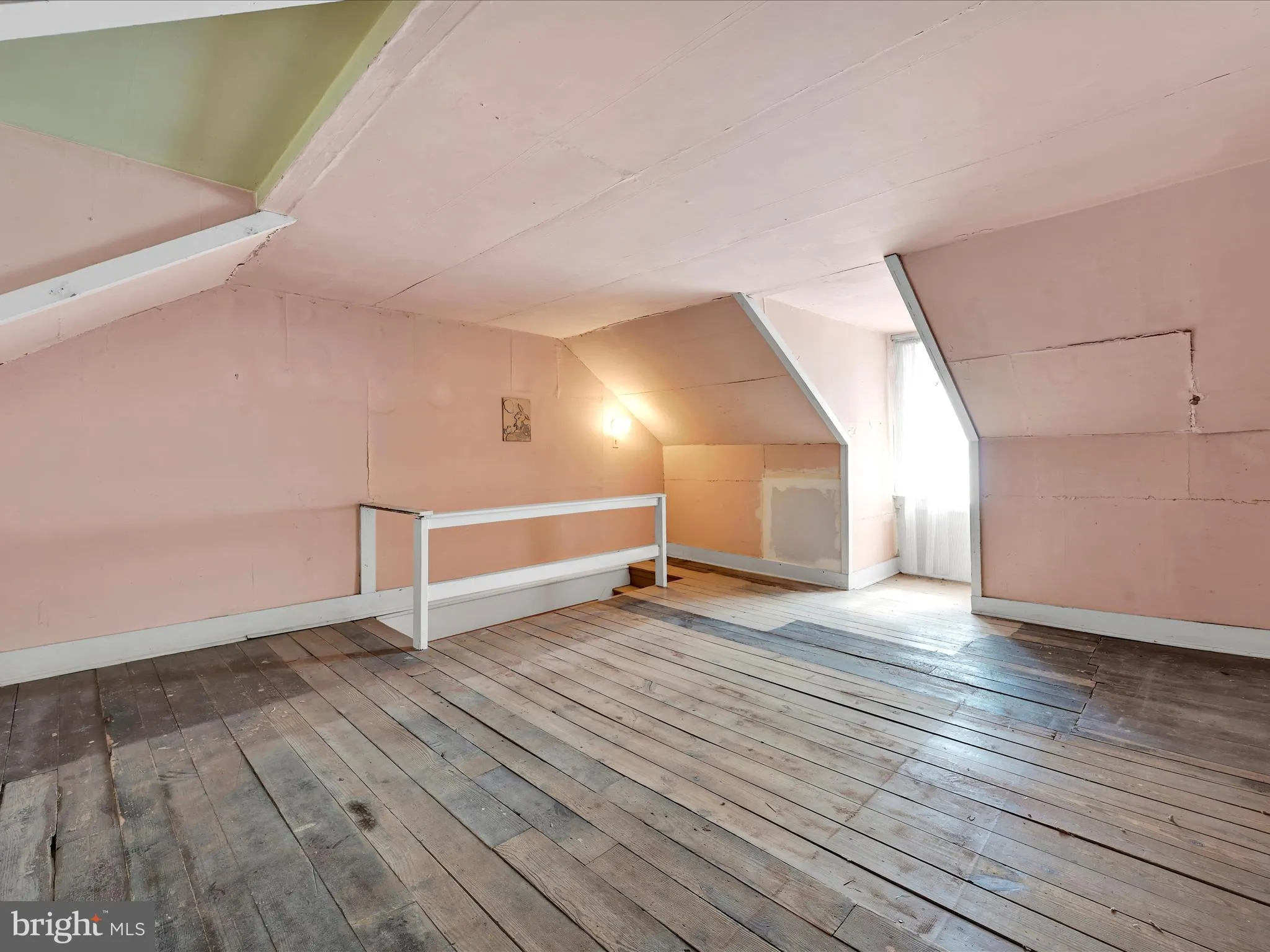 Minersville, Pennsylvania 17954, United States, 3 Bedrooms Bedrooms, ,1 BathroomBathrooms,Residential,Pending,214114