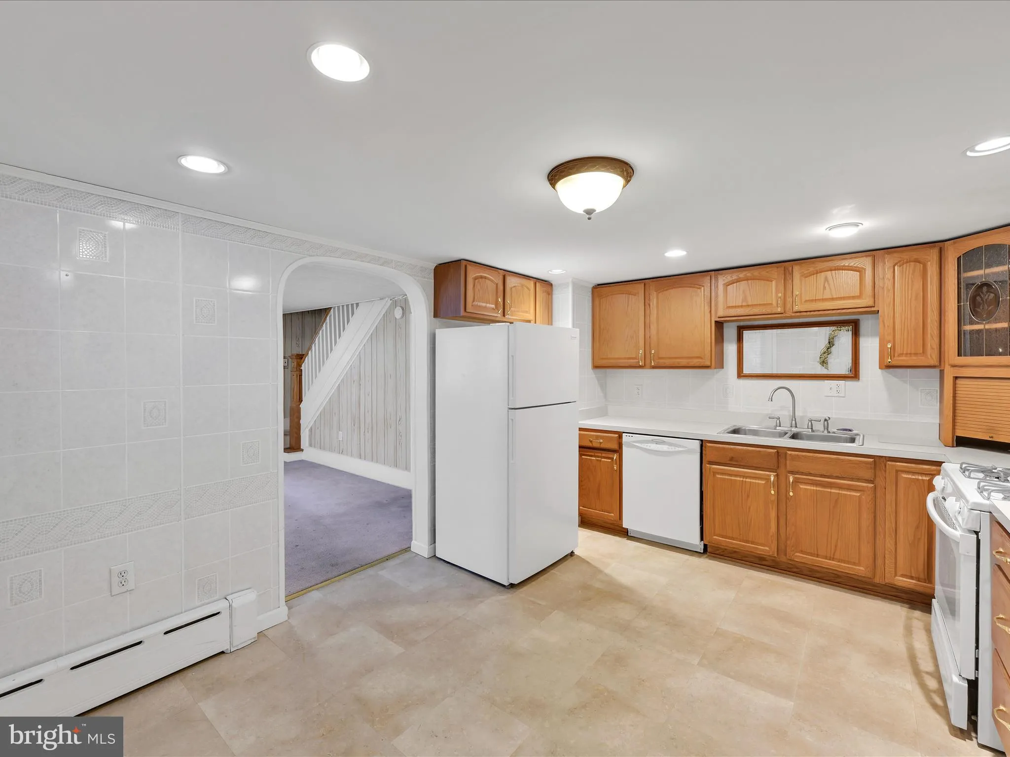 Minersville, Pennsylvania 17954, United States, 3 Bedrooms Bedrooms, ,1 BathroomBathrooms,Residential,Pending,214114