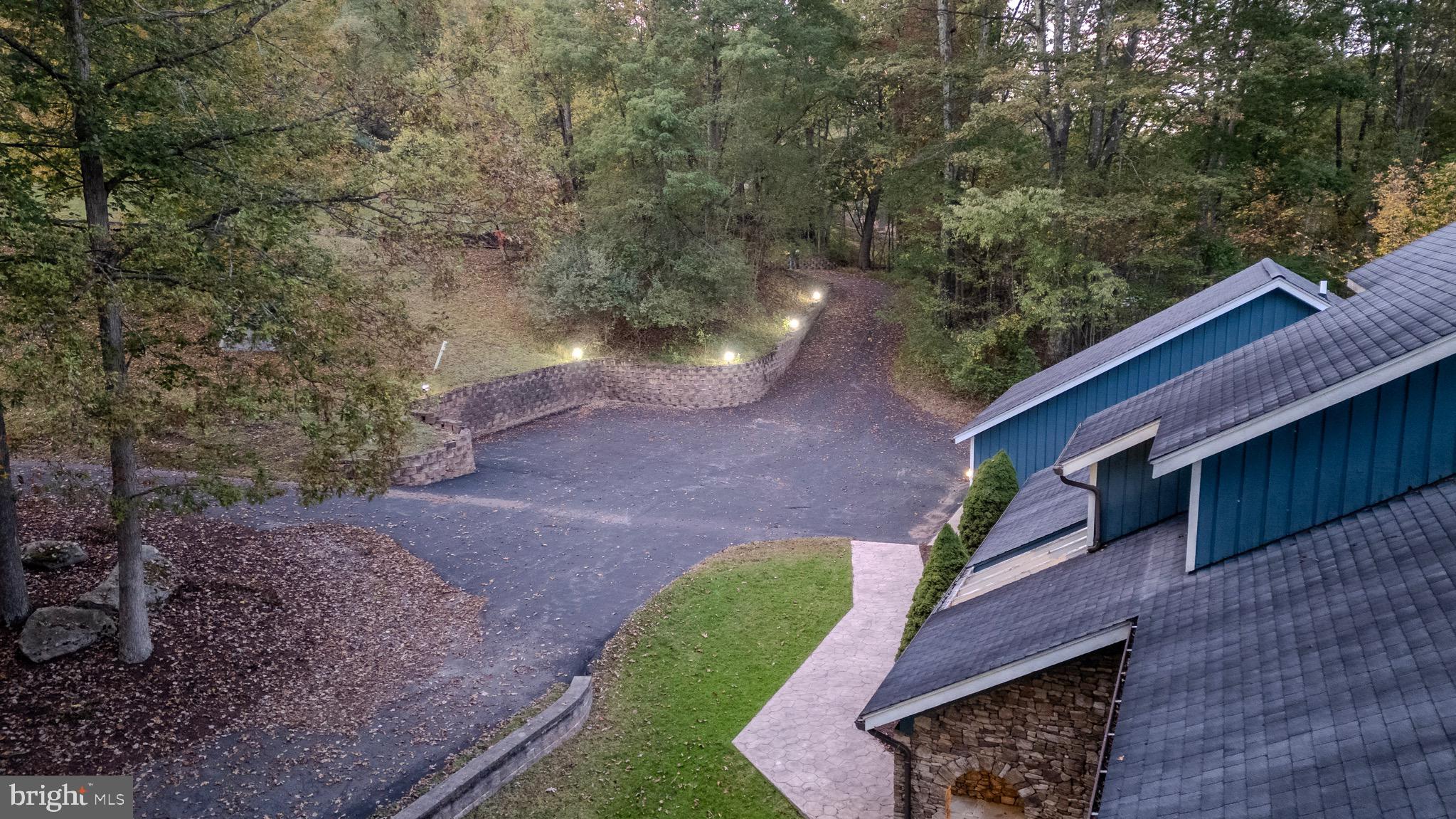 WATERSIDE AT WISP - Residential