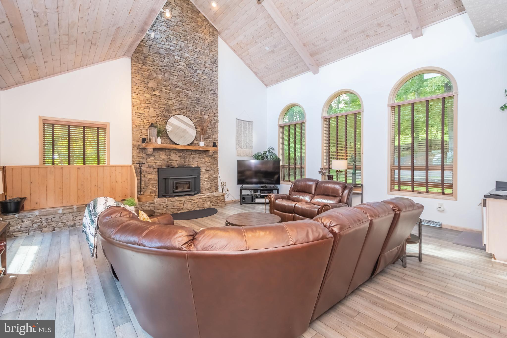 WATERSIDE AT WISP - Residential