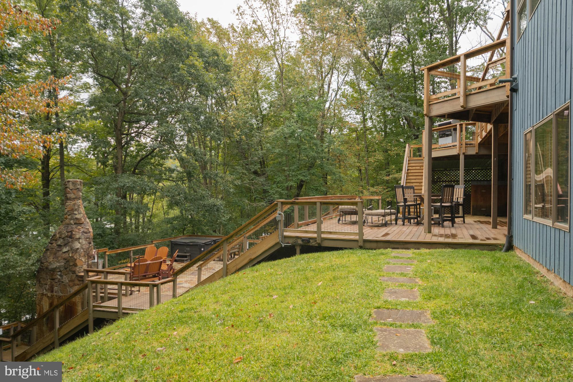 WATERSIDE AT WISP - Residential