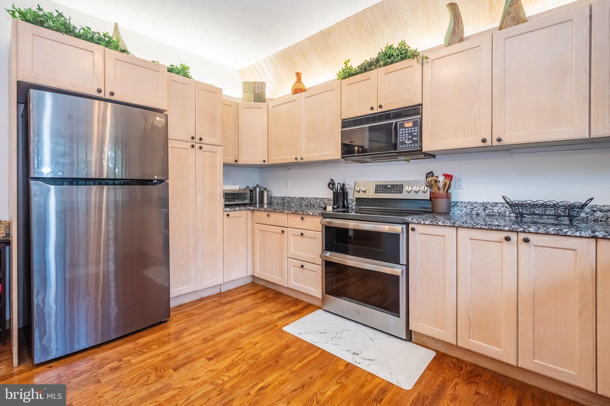 WATERSIDE AT WISP - Residential