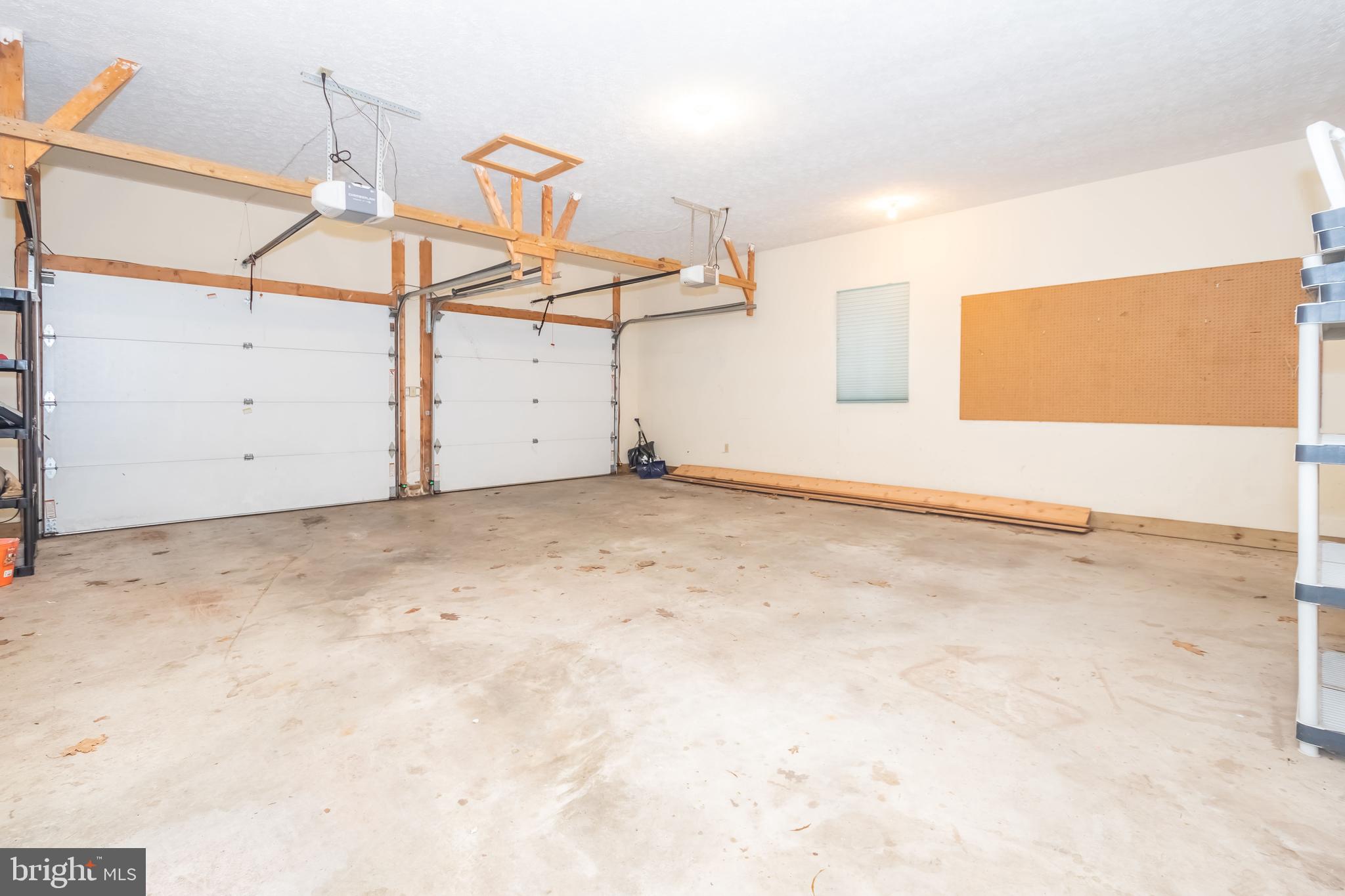 WATERSIDE AT WISP - Residential