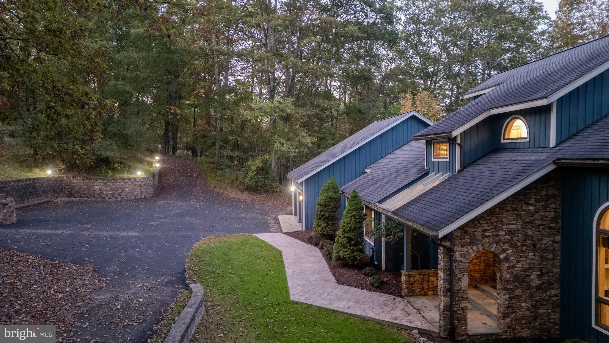 WATERSIDE AT WISP - Residential