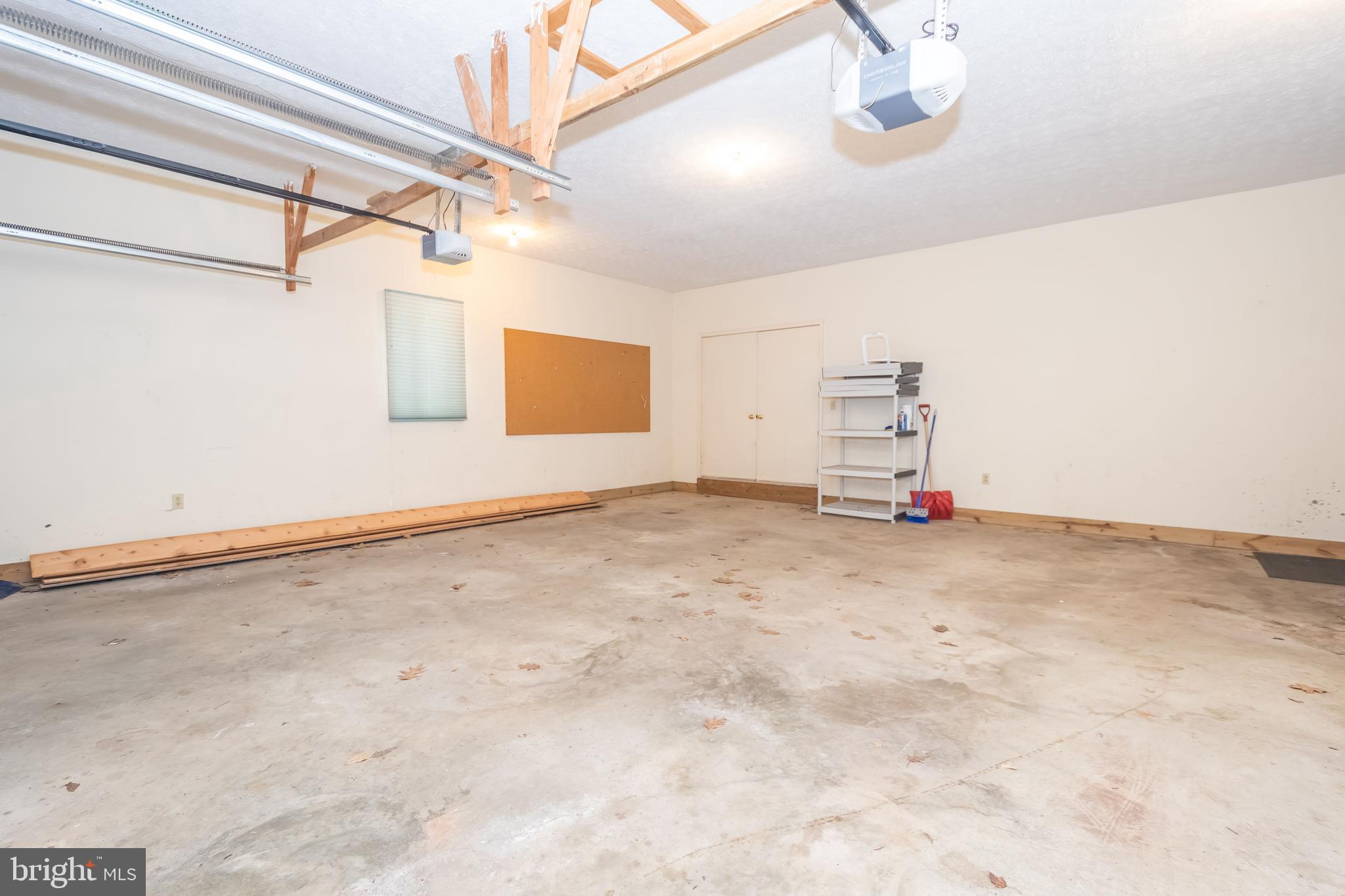 WATERSIDE AT WISP - Residential