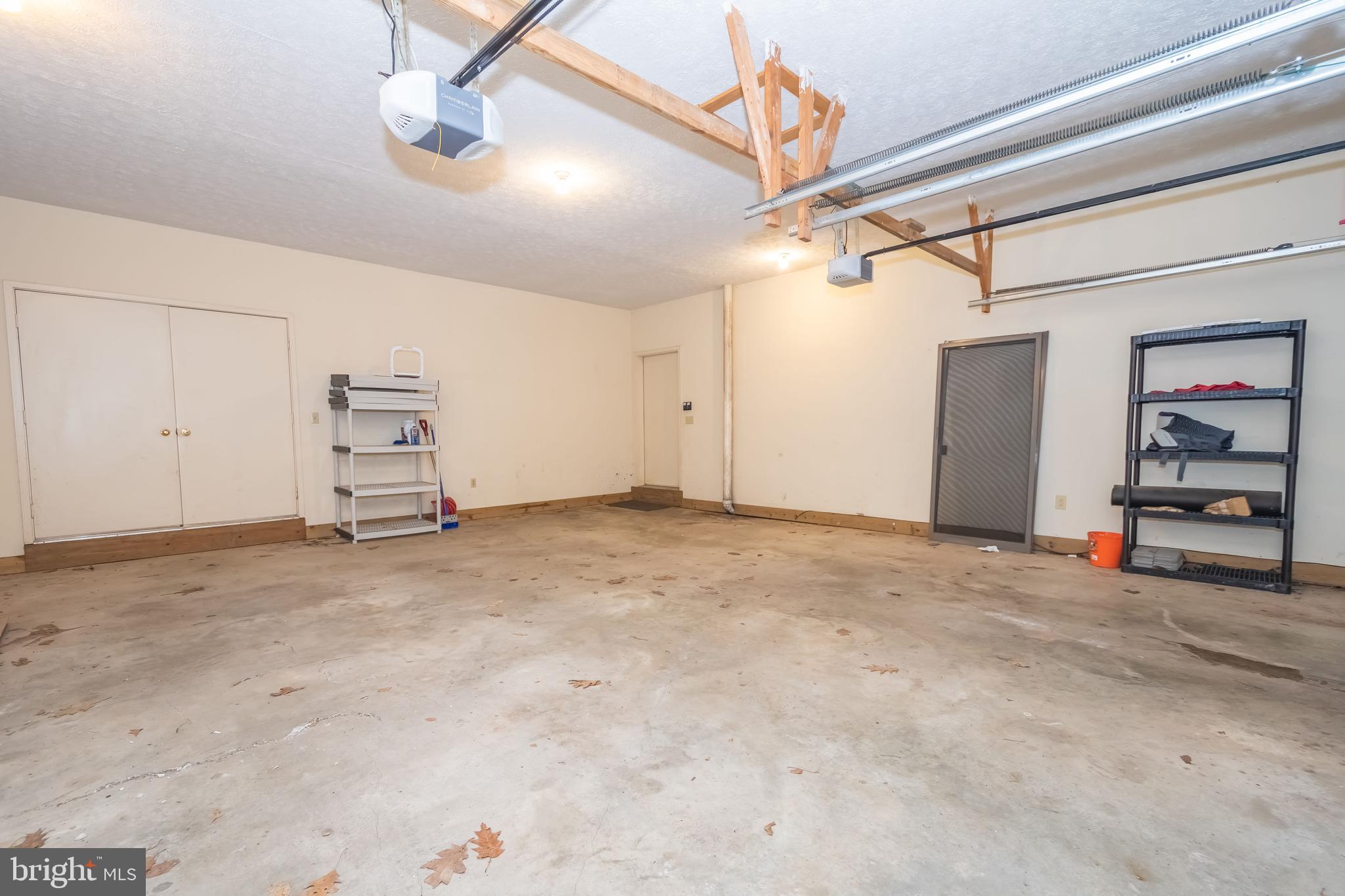 WATERSIDE AT WISP - Residential