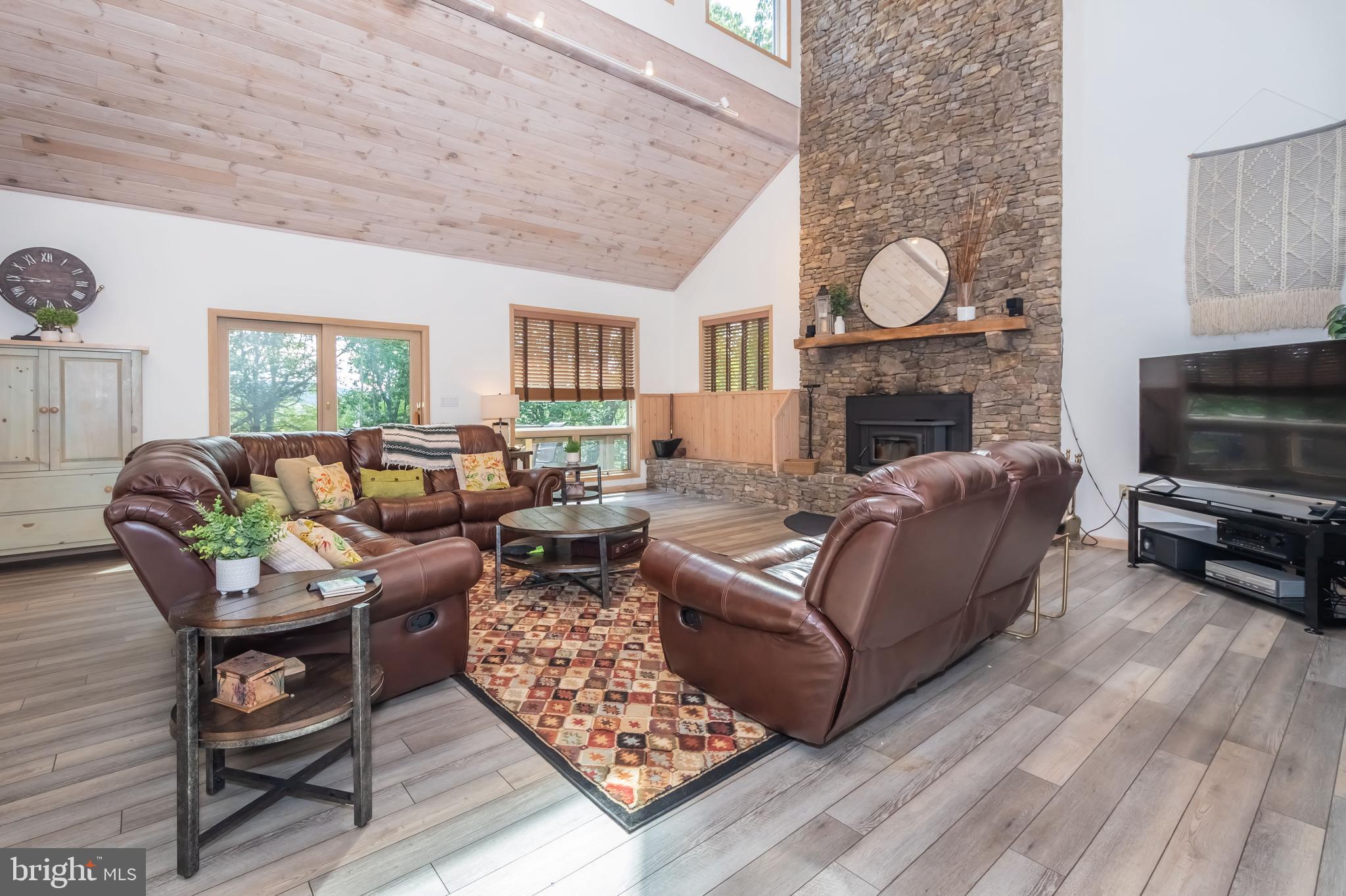 WATERSIDE AT WISP - Residential