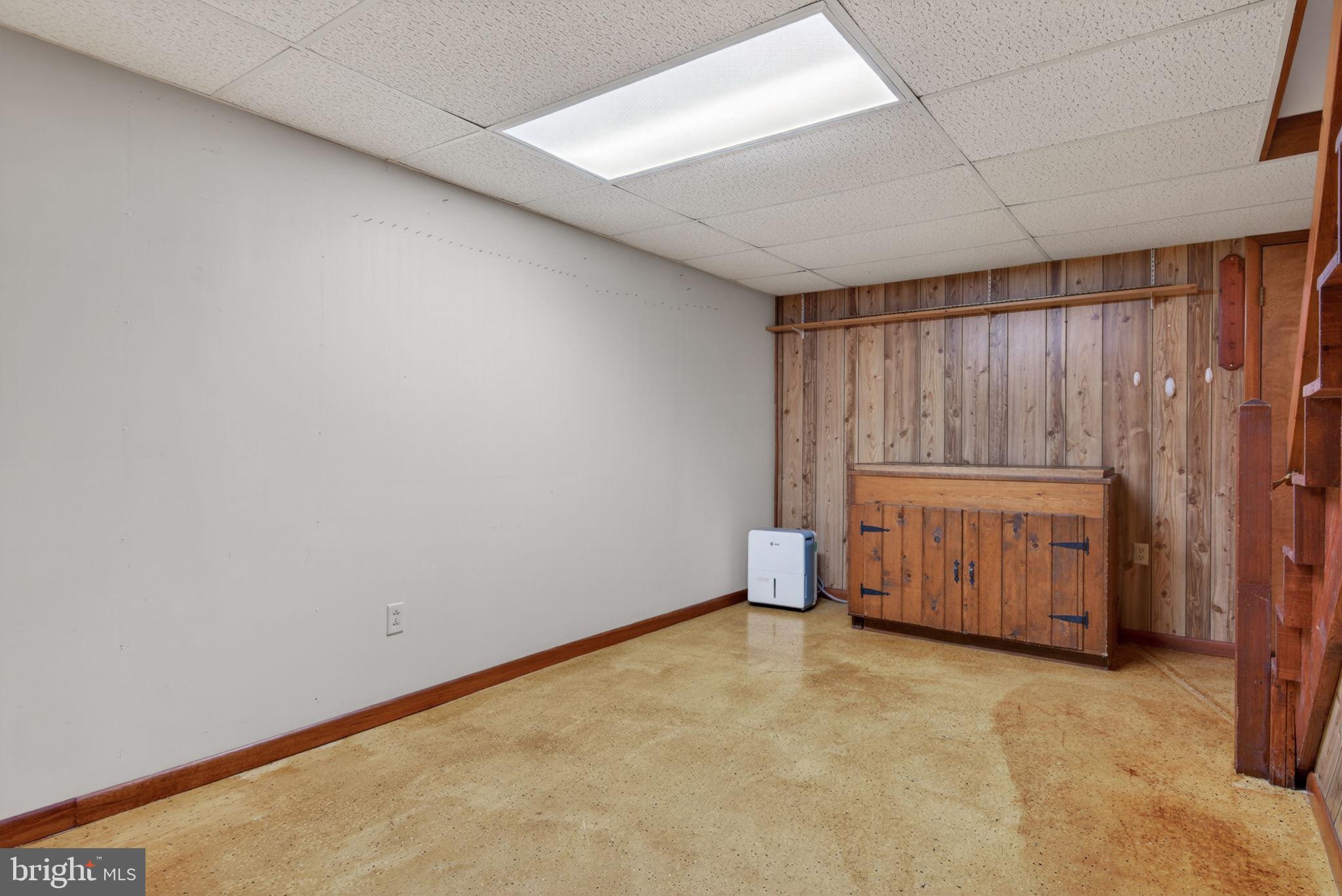 WINDY HILL FARMS - Residential