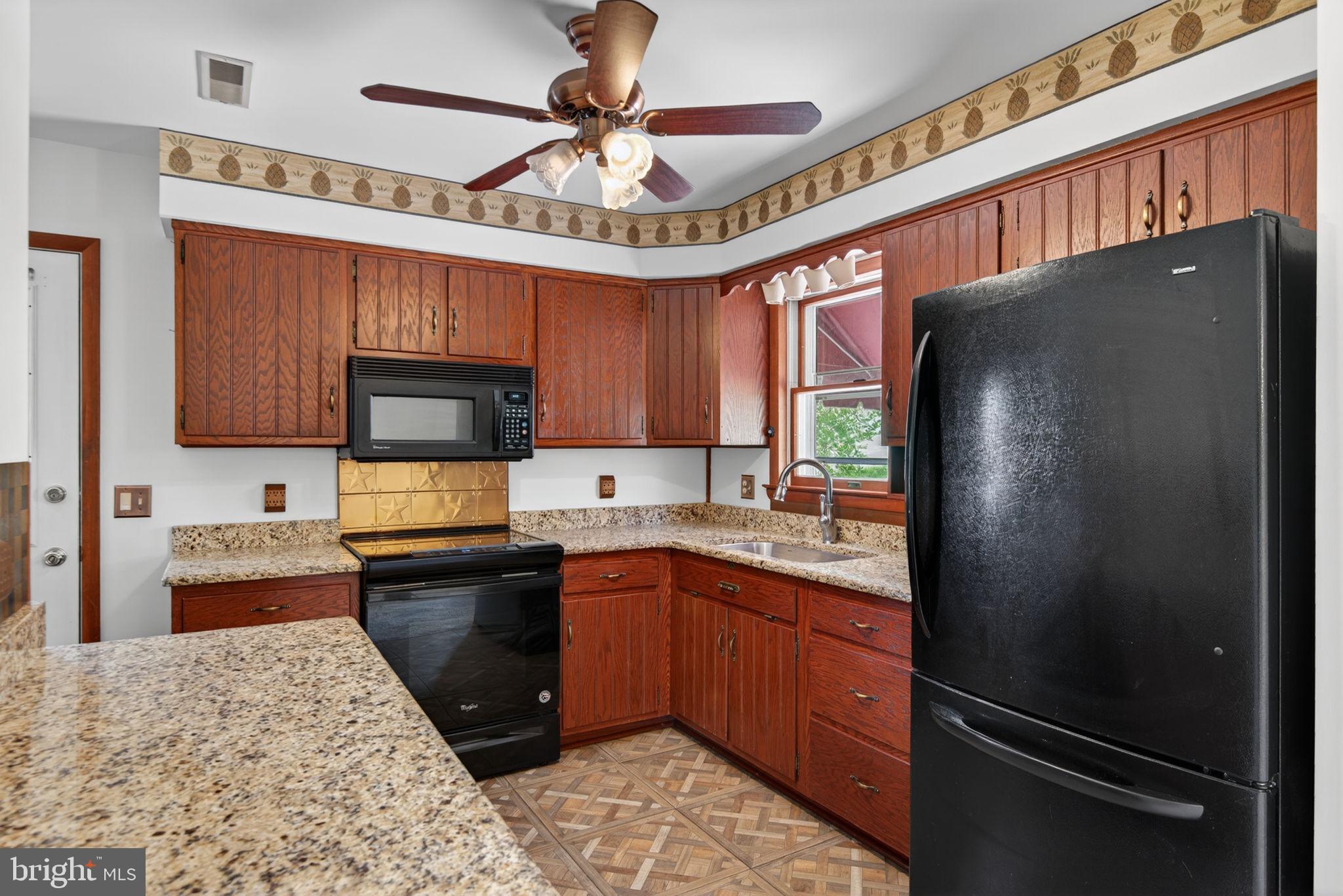 WINDY HILL FARMS - Residential