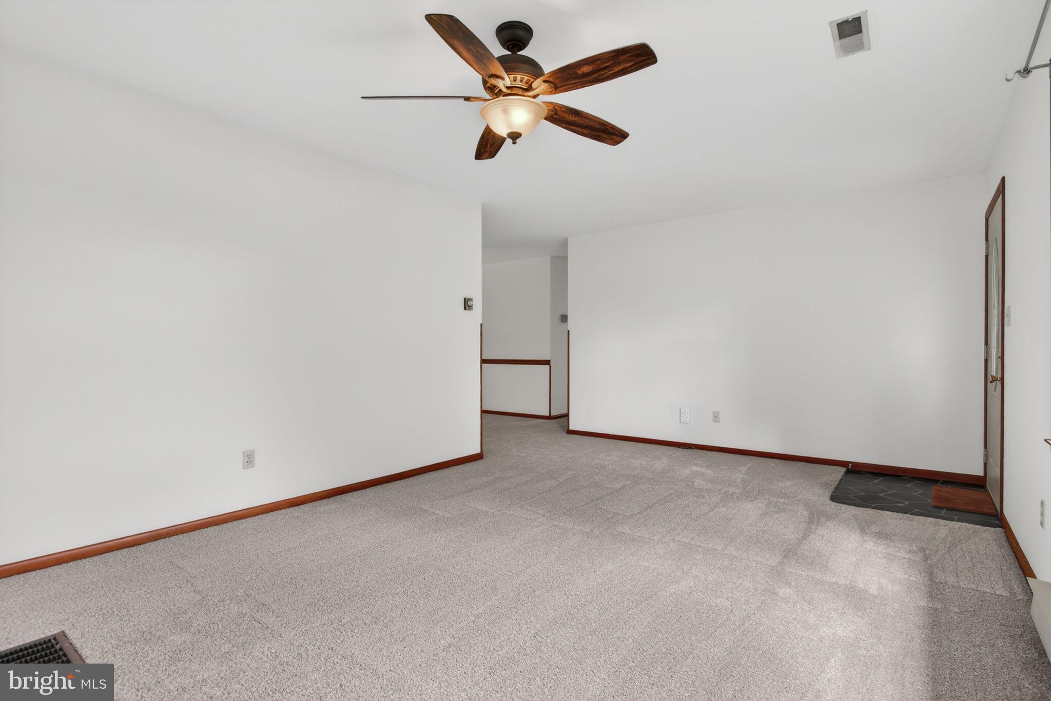 WINDY HILL FARMS - Residential