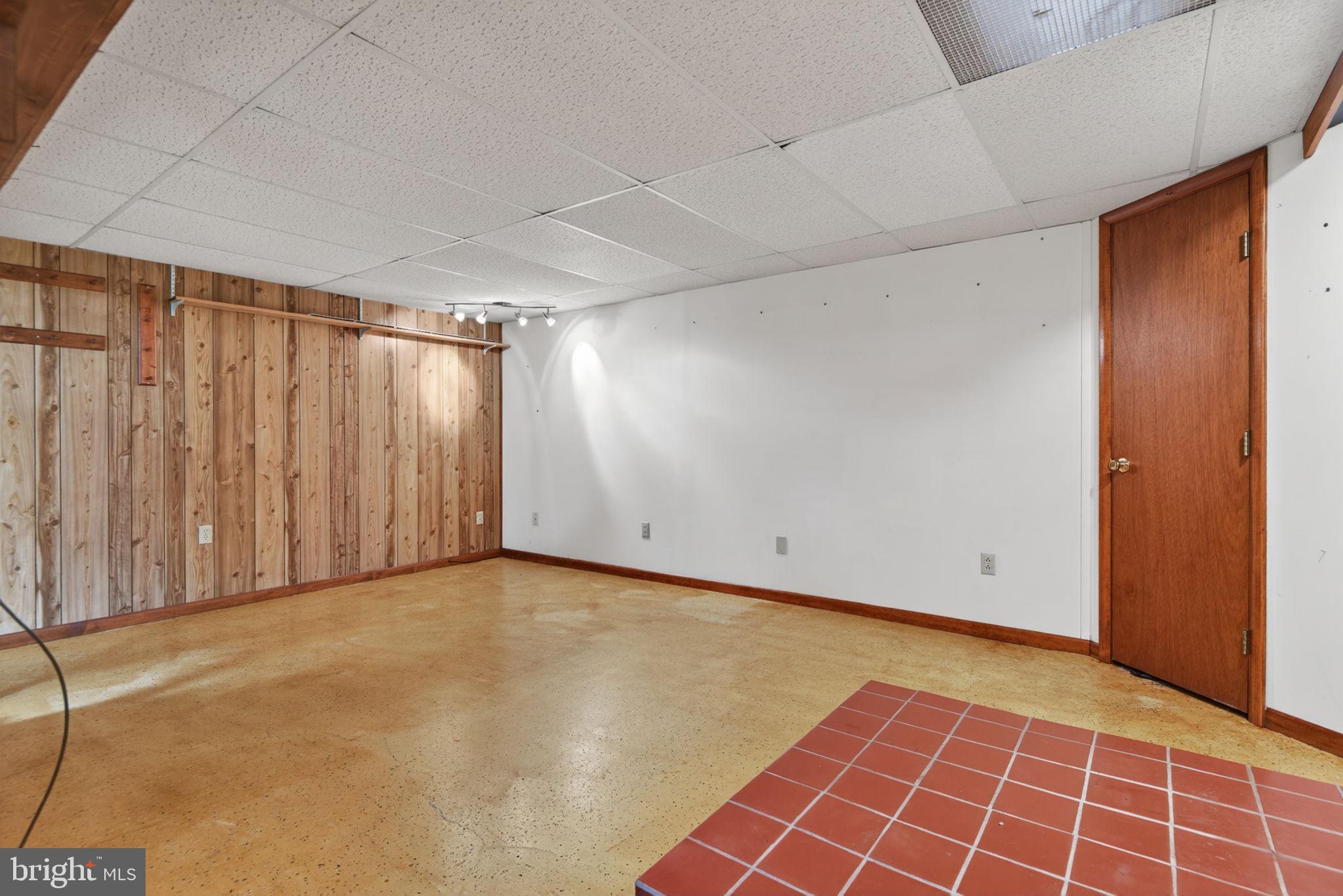 WINDY HILL FARMS - Residential