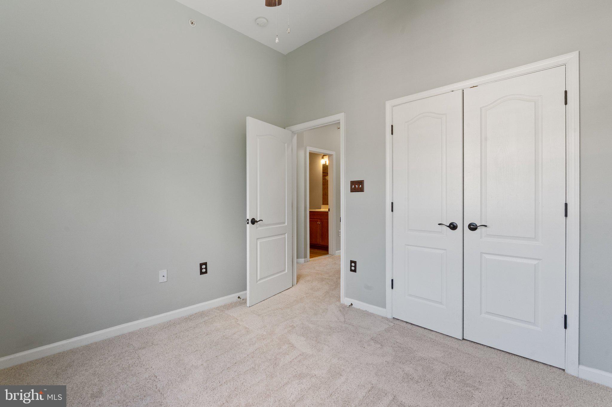 THE TOWNES AT VILLAGE PLACE - Residential