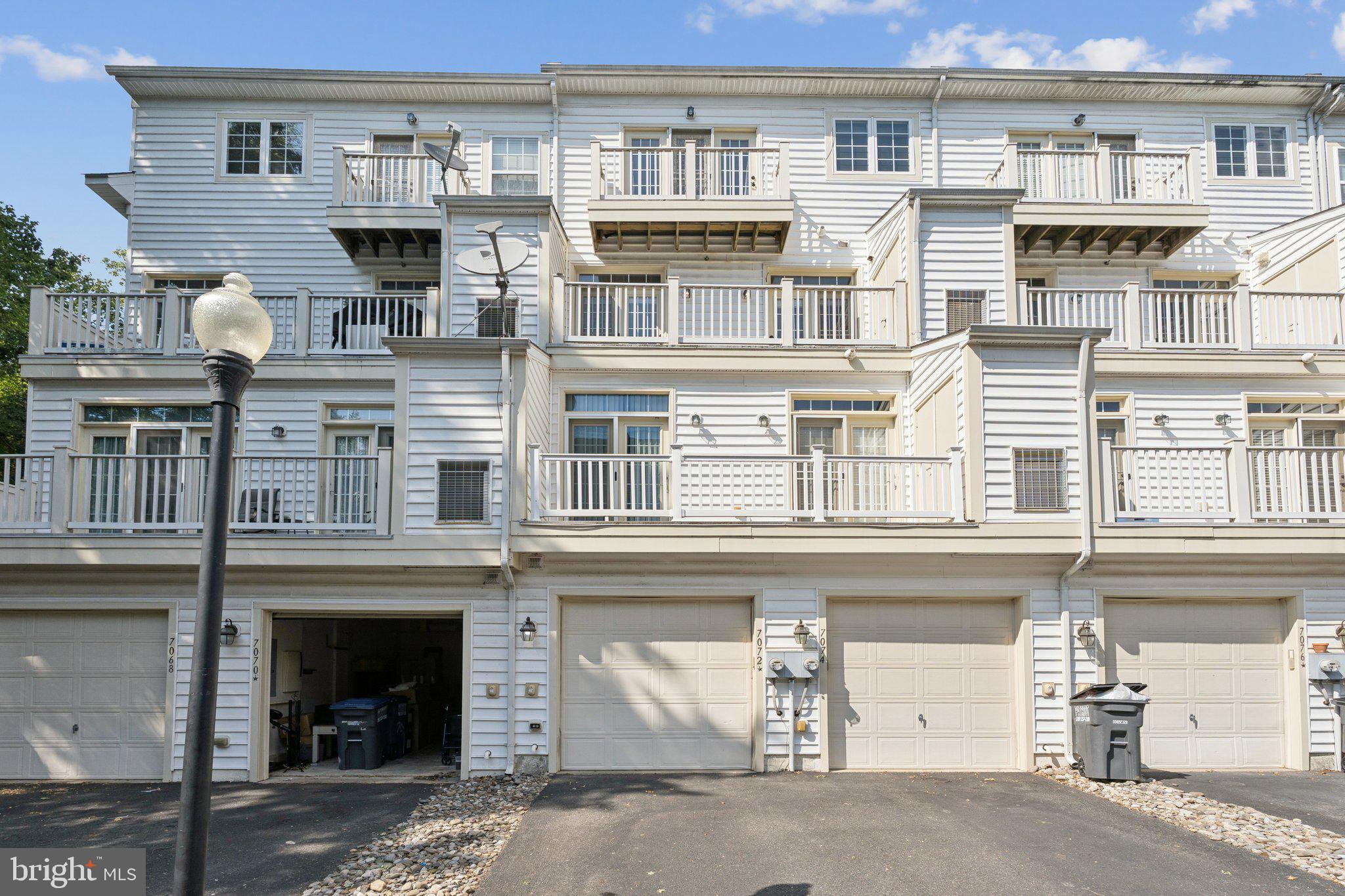 THE TOWNES AT VILLAGE PLACE - Residential