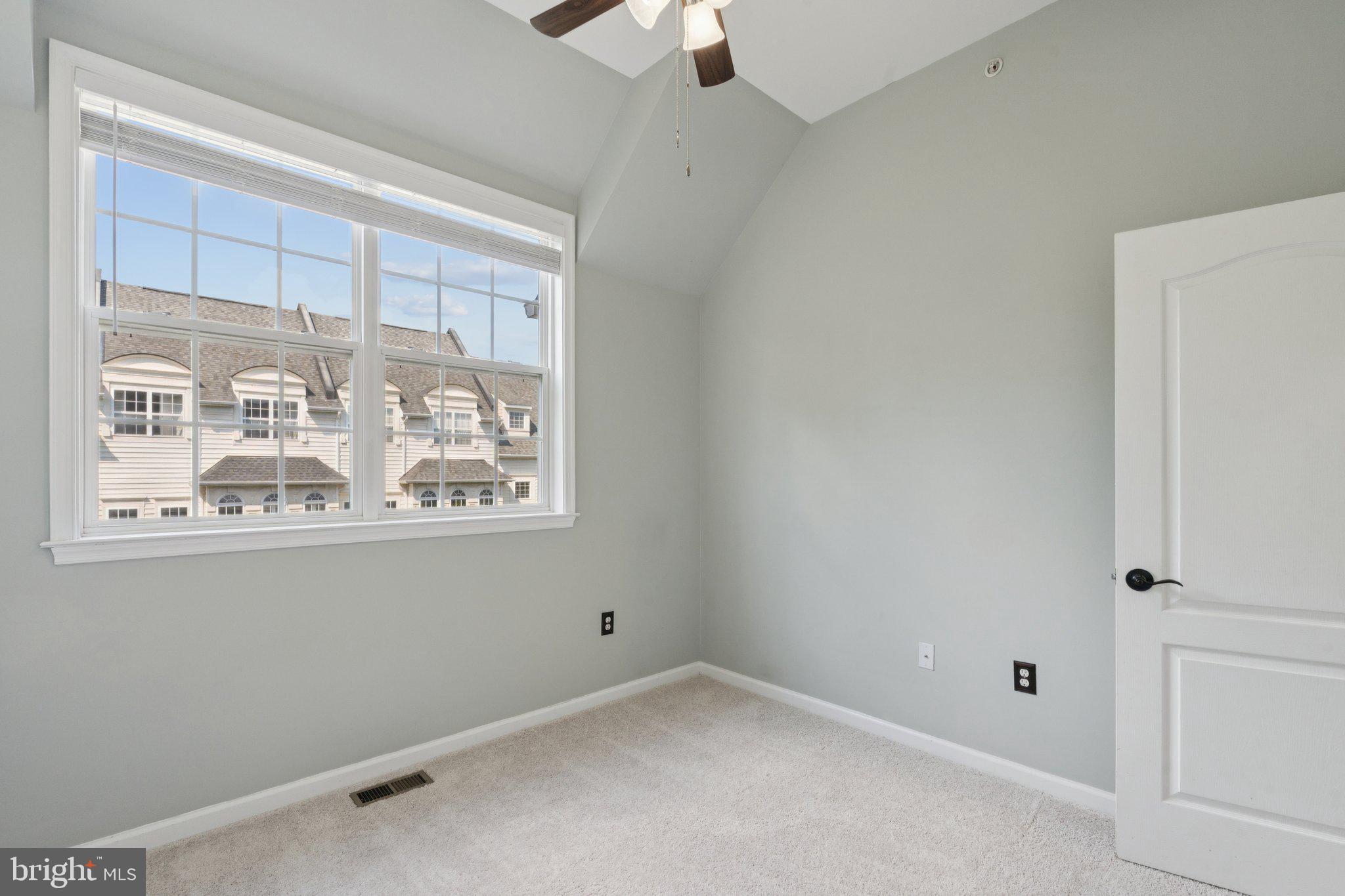 THE TOWNES AT VILLAGE PLACE - Residential