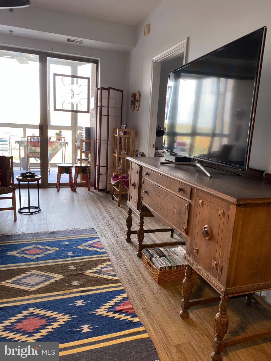 VANTAGE POINT EAST @ LEISURE WORLD - Residential