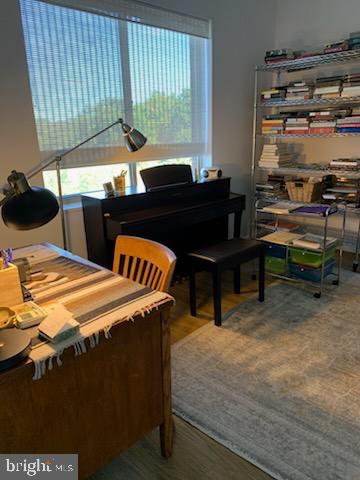 VANTAGE POINT EAST @ LEISURE WORLD - Residential