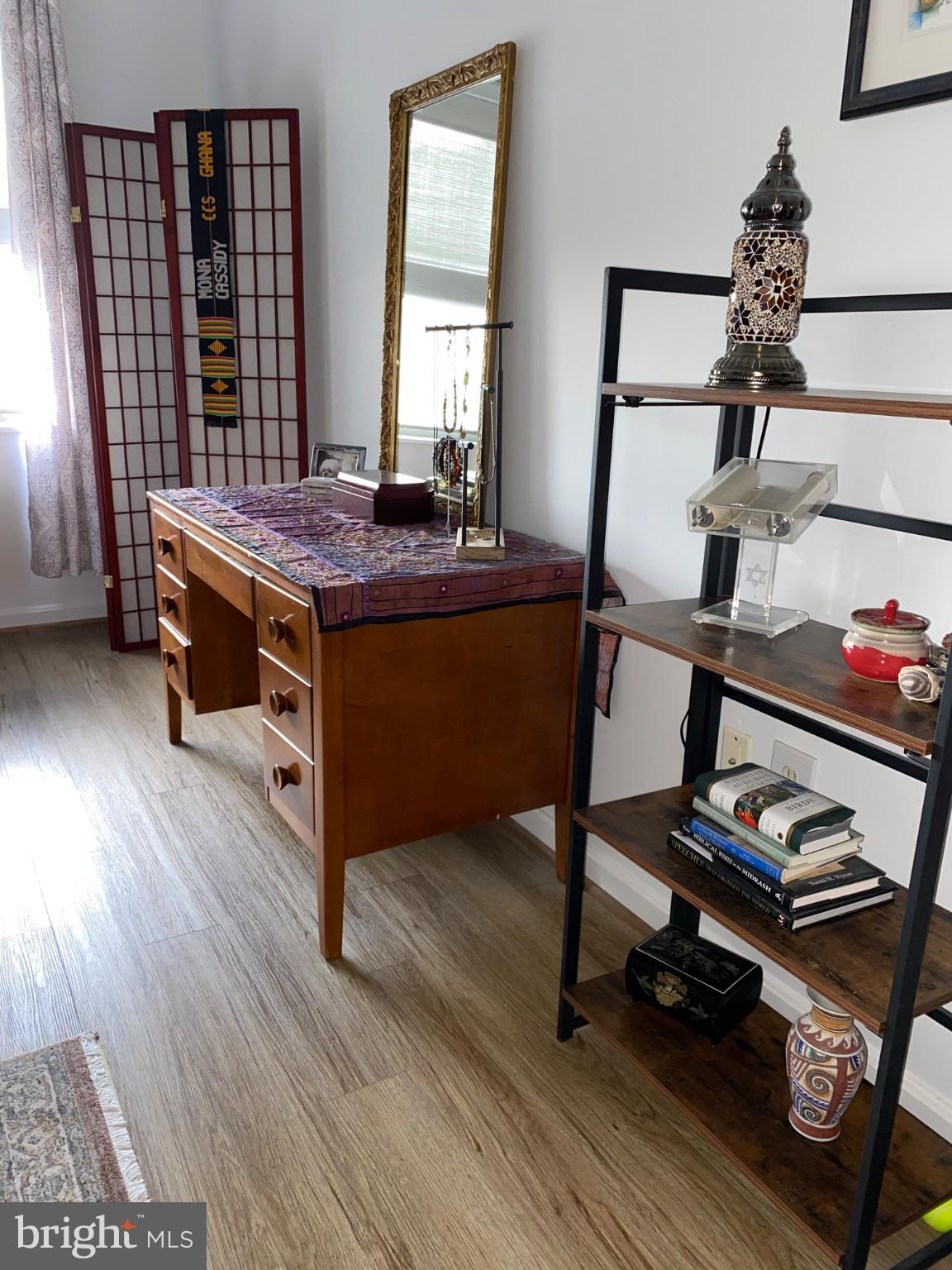 VANTAGE POINT EAST @ LEISURE WORLD - Residential