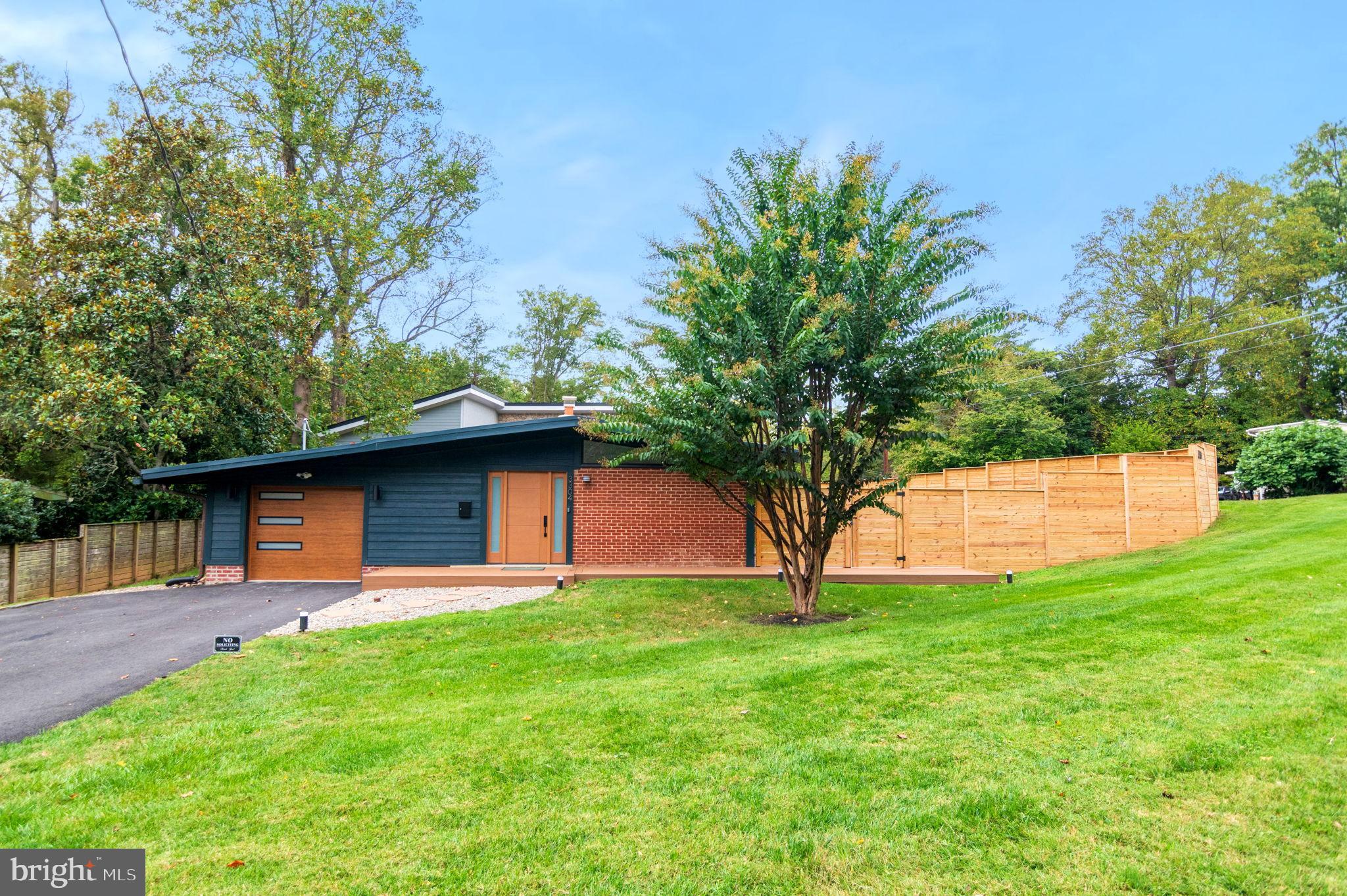 RAYMONDALE - Residential Lease