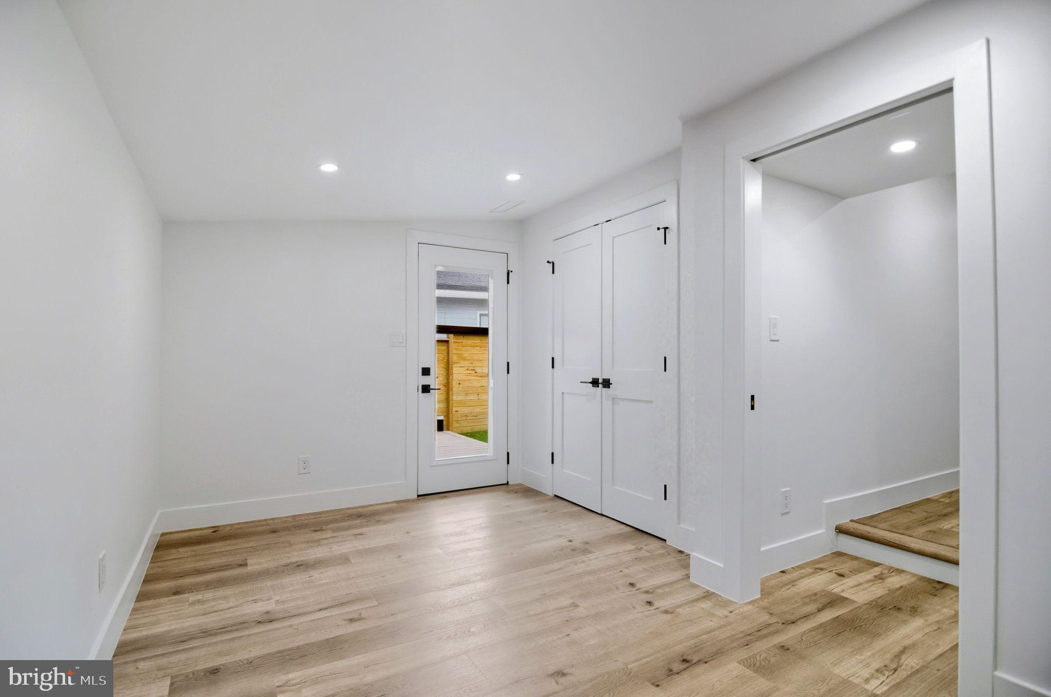 RAYMONDALE - Residential Lease