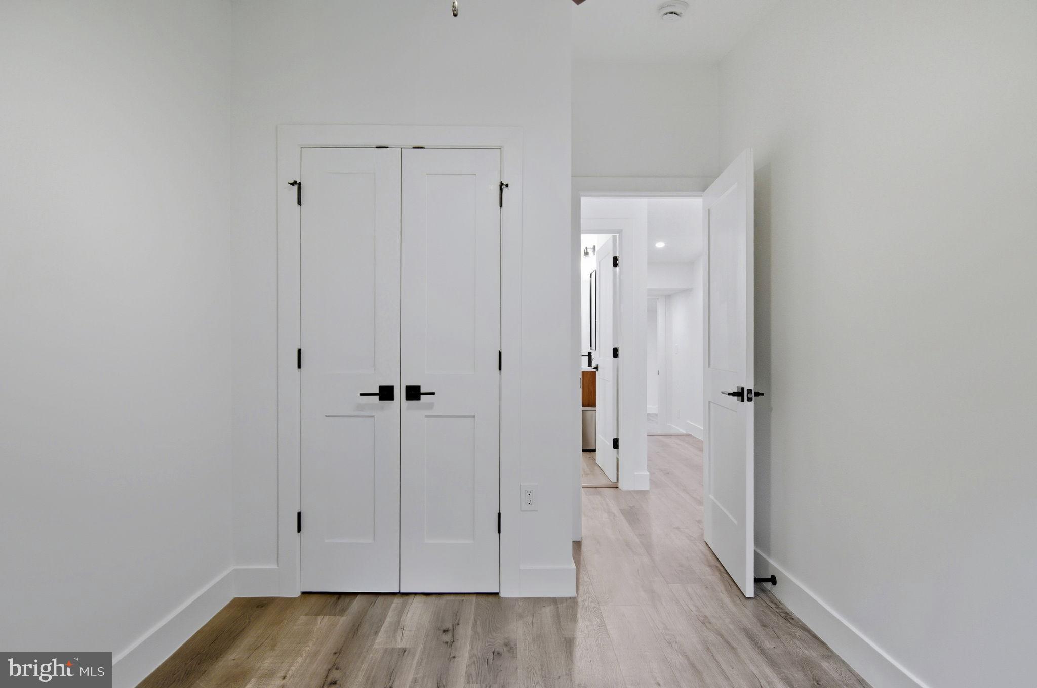 RAYMONDALE - Residential Lease