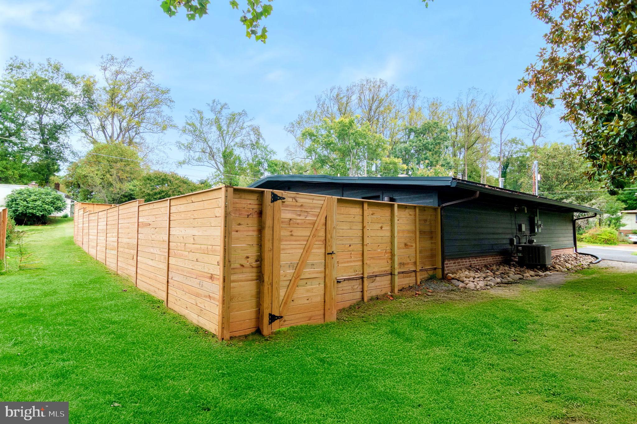 RAYMONDALE - Residential Lease