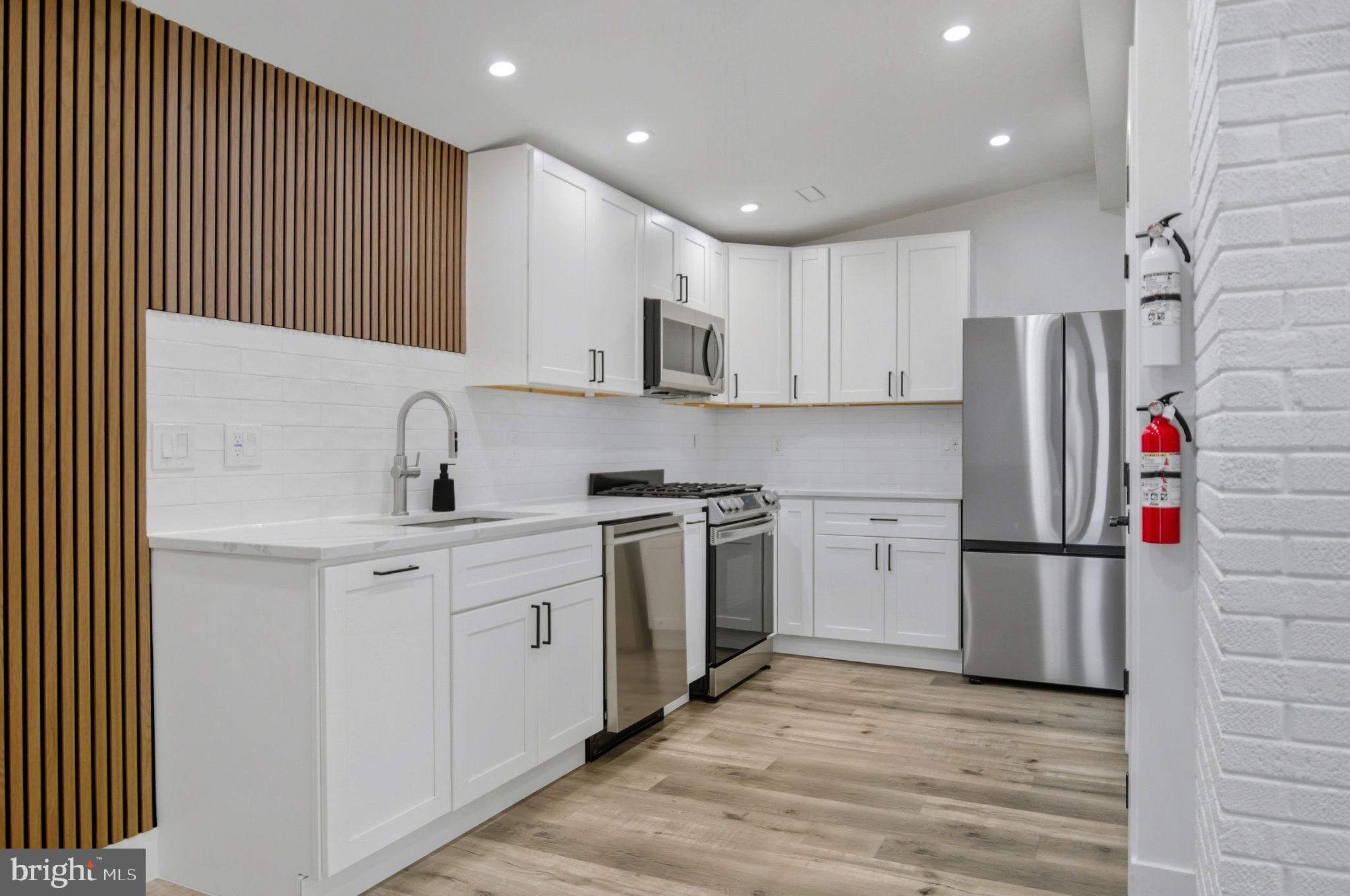 RAYMONDALE - Residential Lease