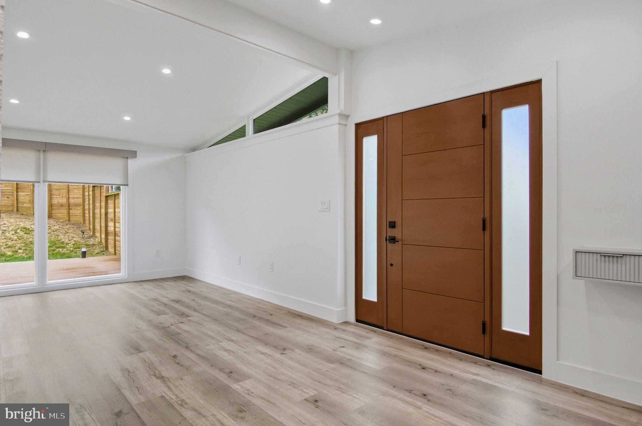 RAYMONDALE - Residential Lease