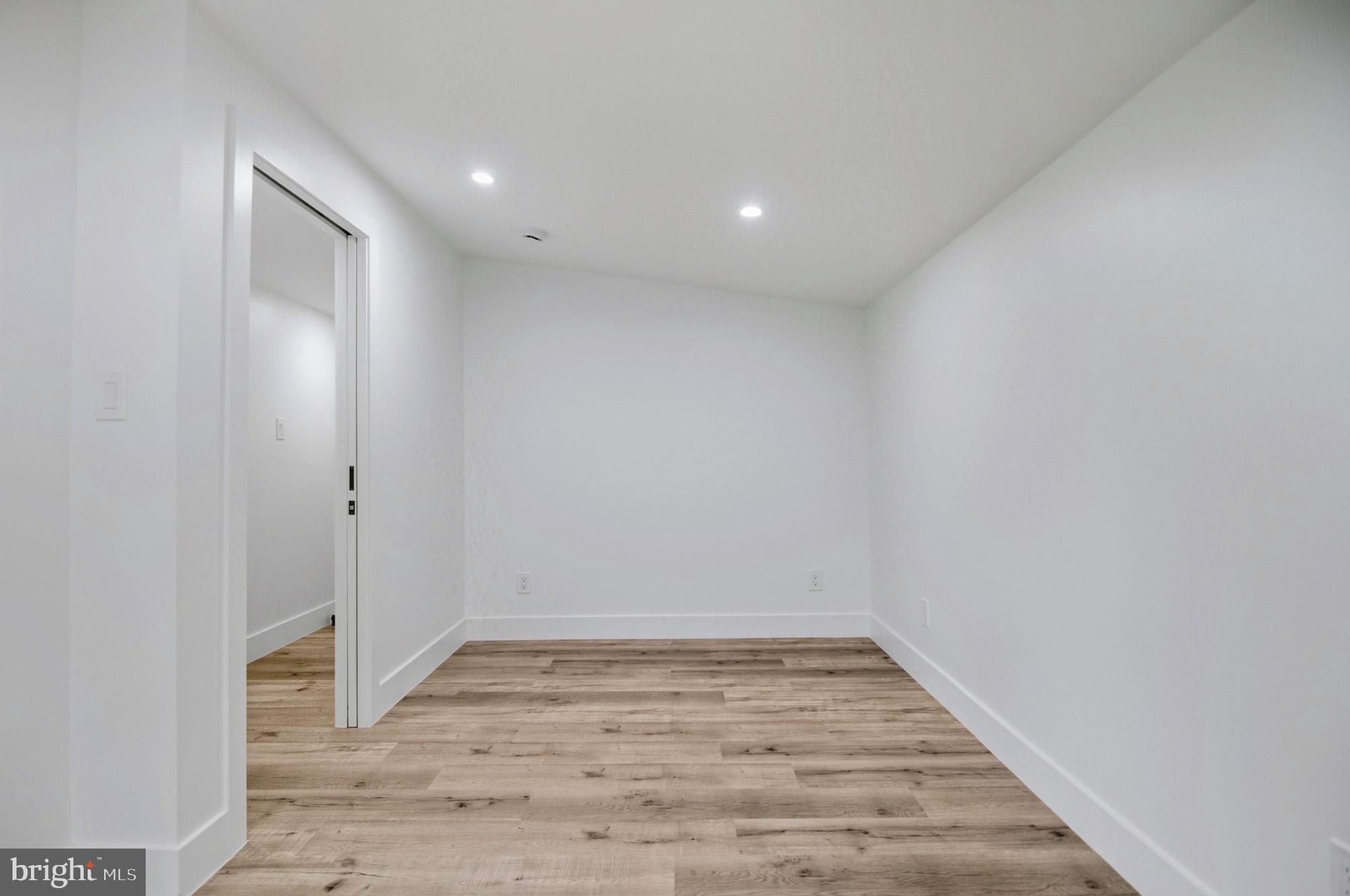 RAYMONDALE - Residential Lease