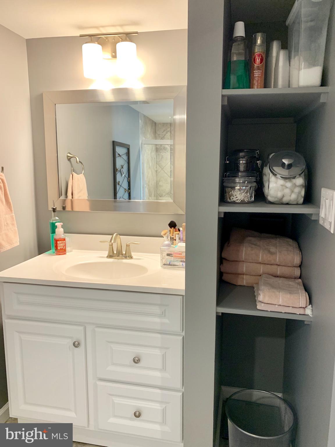 CREEKSTONE VILLAGE - Residential Lease