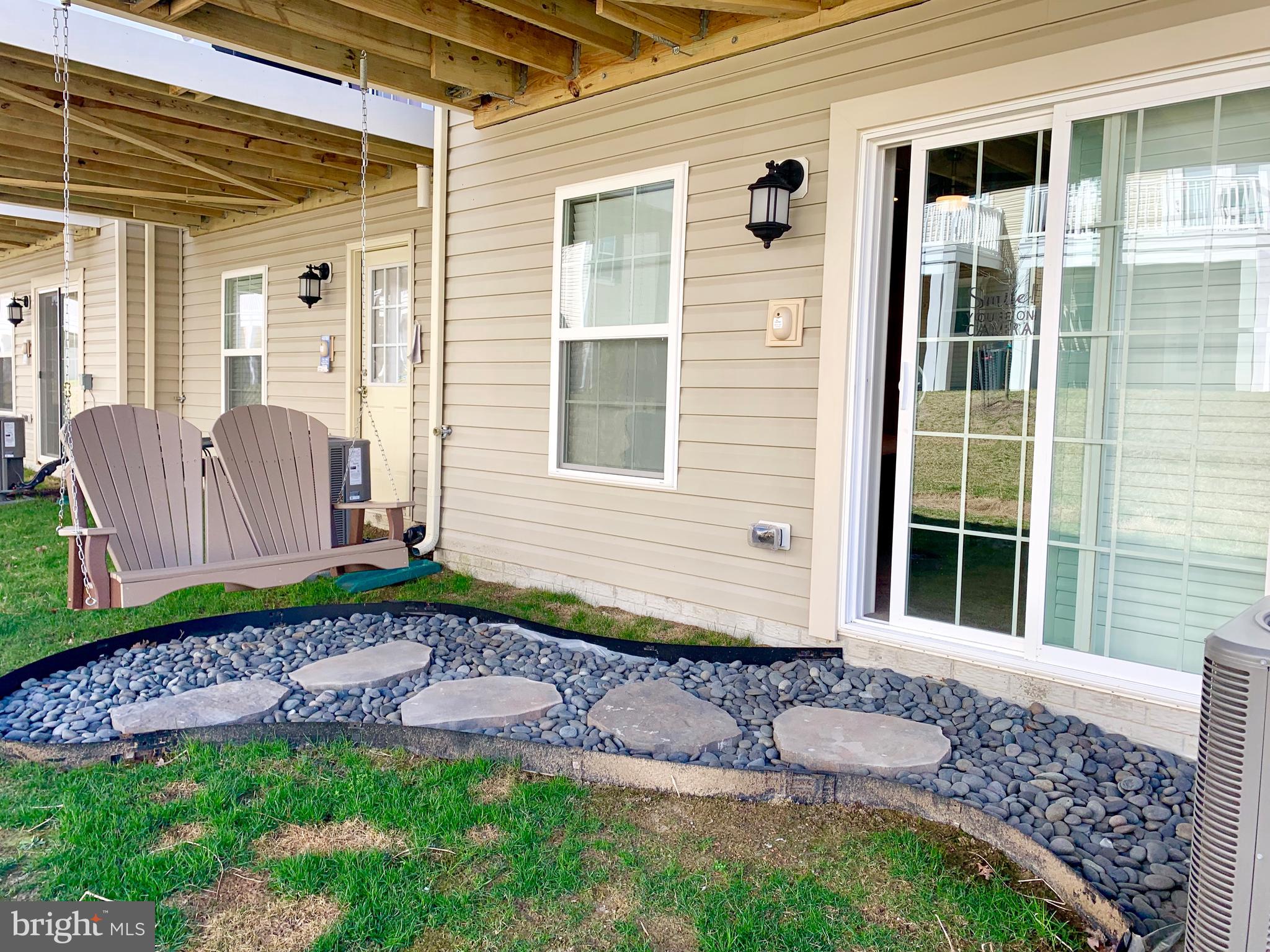 CREEKSTONE VILLAGE - Residential Lease