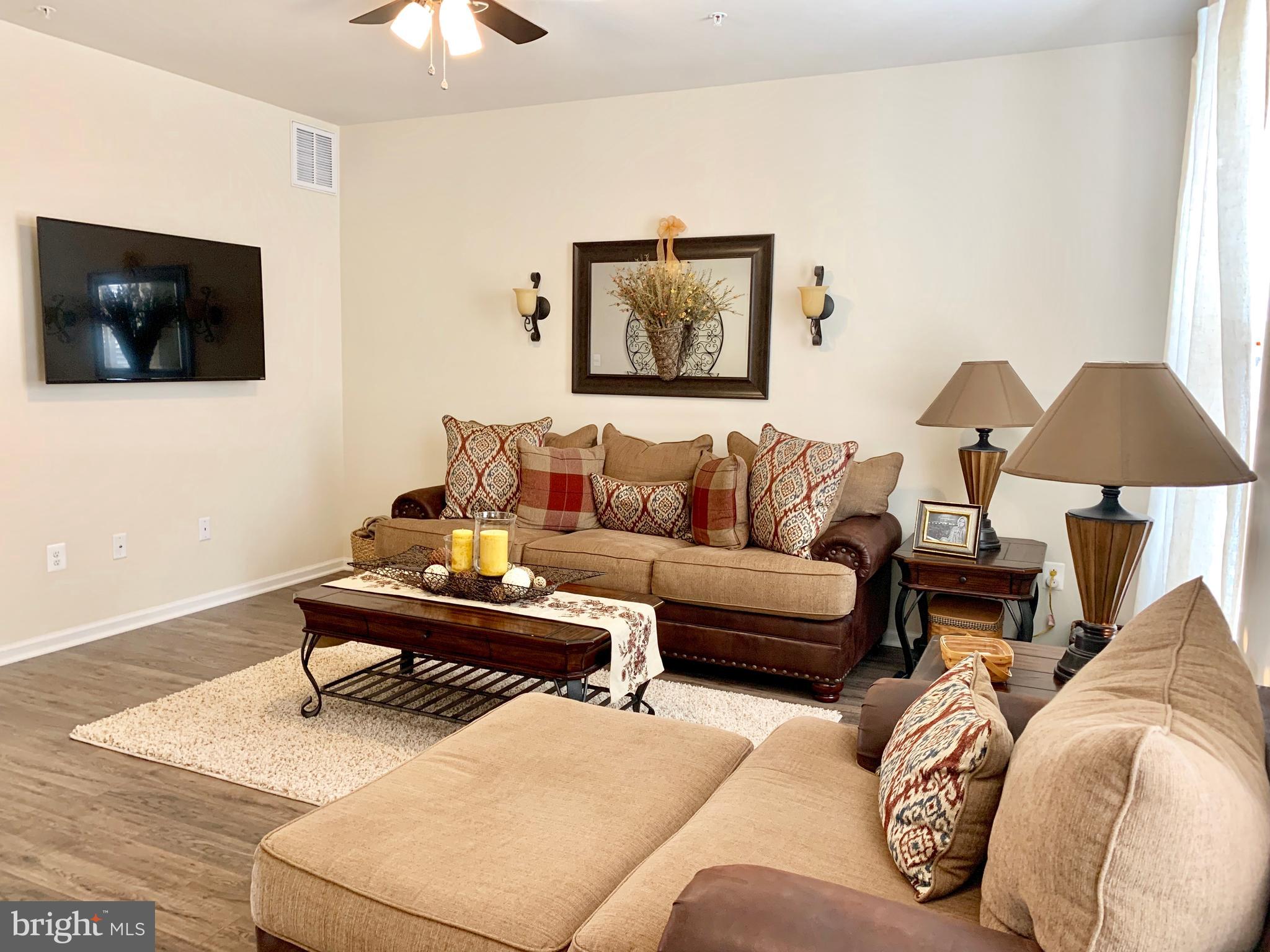 CREEKSTONE VILLAGE - Residential Lease