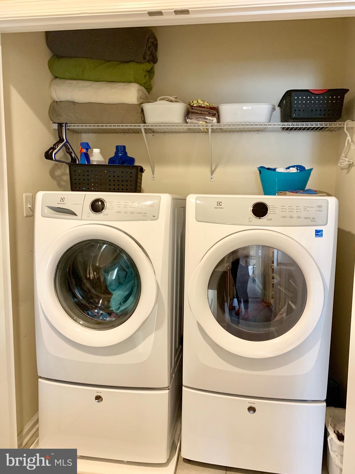 CREEKSTONE VILLAGE - Residential Lease