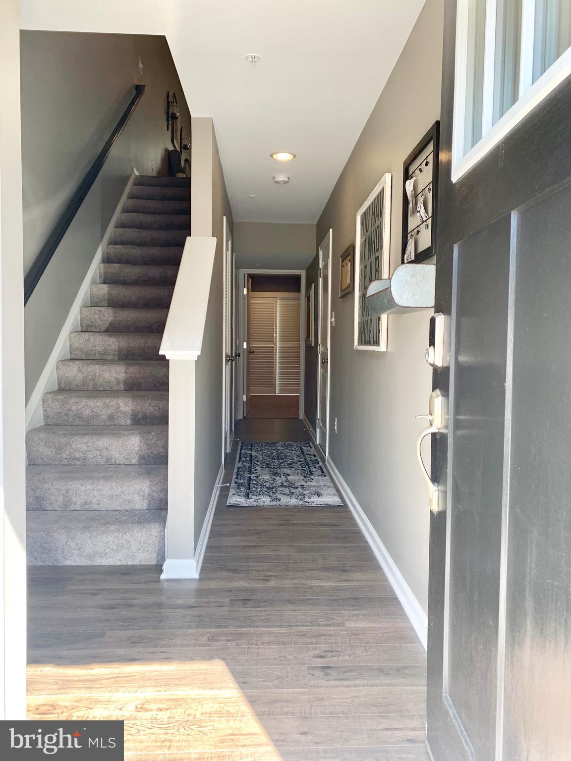 CREEKSTONE VILLAGE - Residential Lease